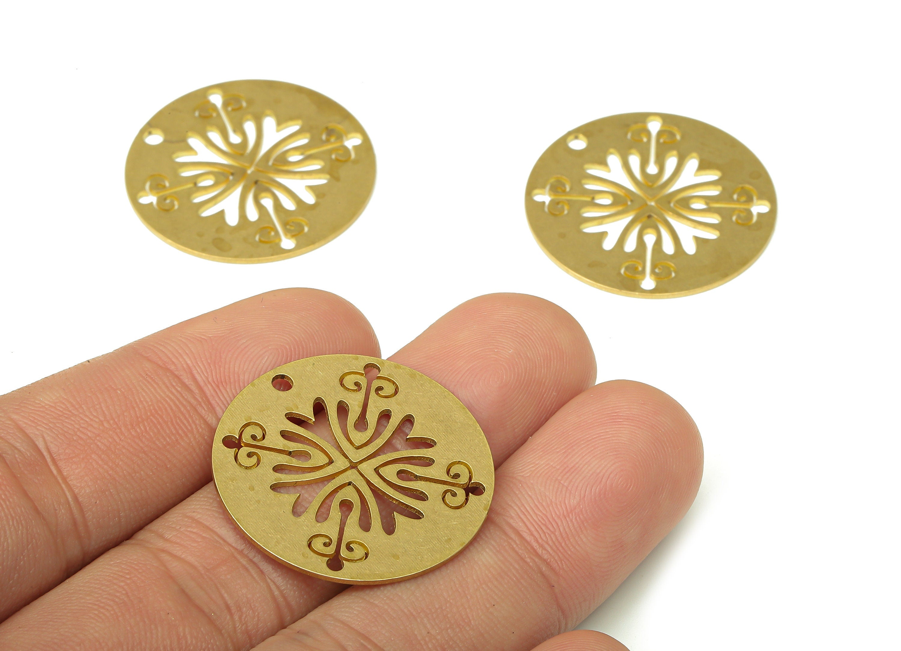 Brass Round Flower Earring Charms - Raw Brass Circle Flower Cutout Pendant With Loop - Earrings Finding - 27.81x27.81x0.69mm - PPA5247 - DOMEDBAZAAR