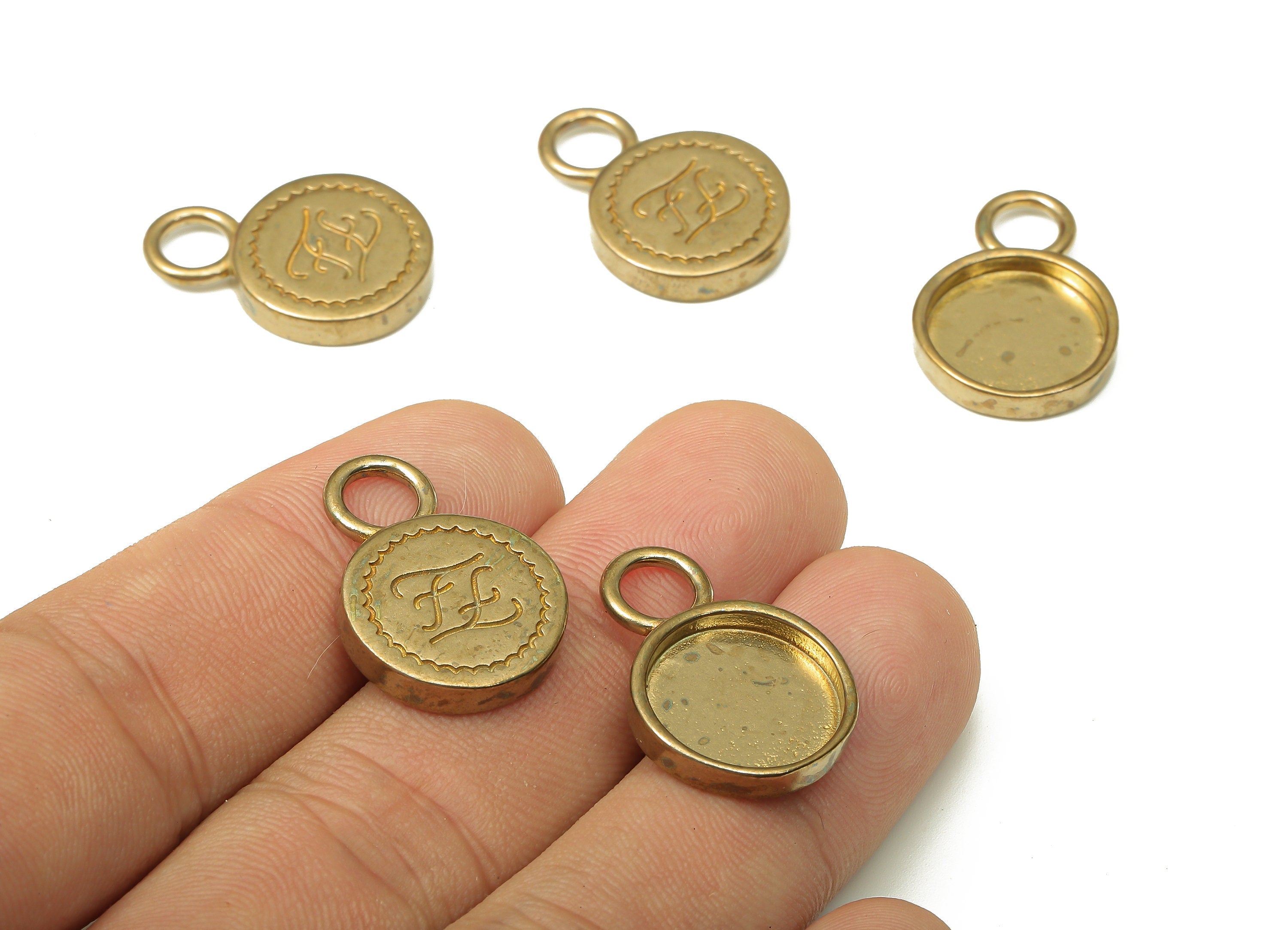 Brass Round Cabachon Pendant - Raw Brass Circle Pendant - For Necklace - For Bracelet - Brass Pendant - 23x16.27x2.98mm - PP7893 - DOMEDBAZAAR