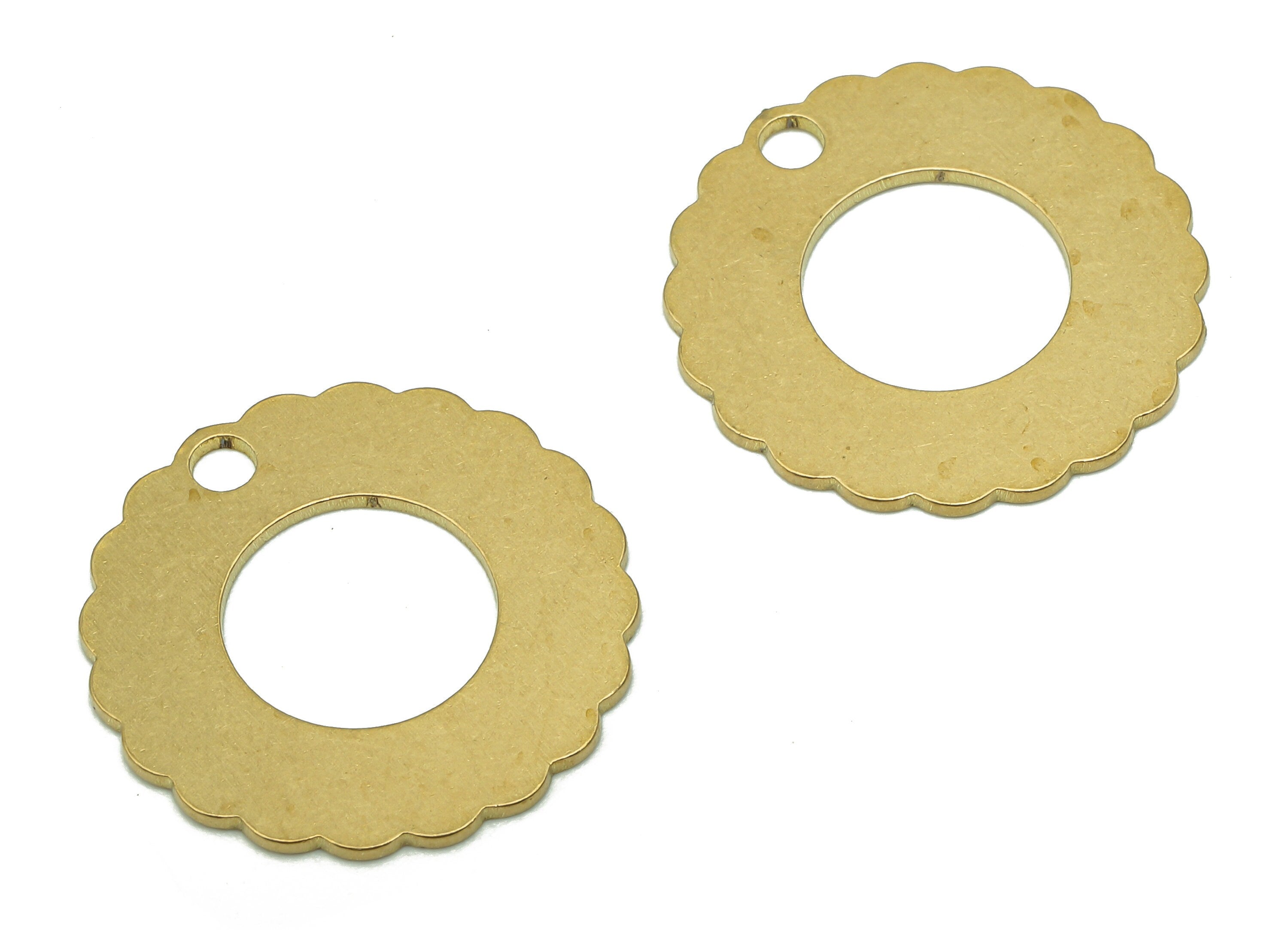 Brass Round Earring Charm - Raw Brass Cutout Earring - Circle Hoop Donut Pendant - Flower Charm For Necklace - 19.67x19.67x0.68mm - PPA5189 - DOMEDBAZAAR