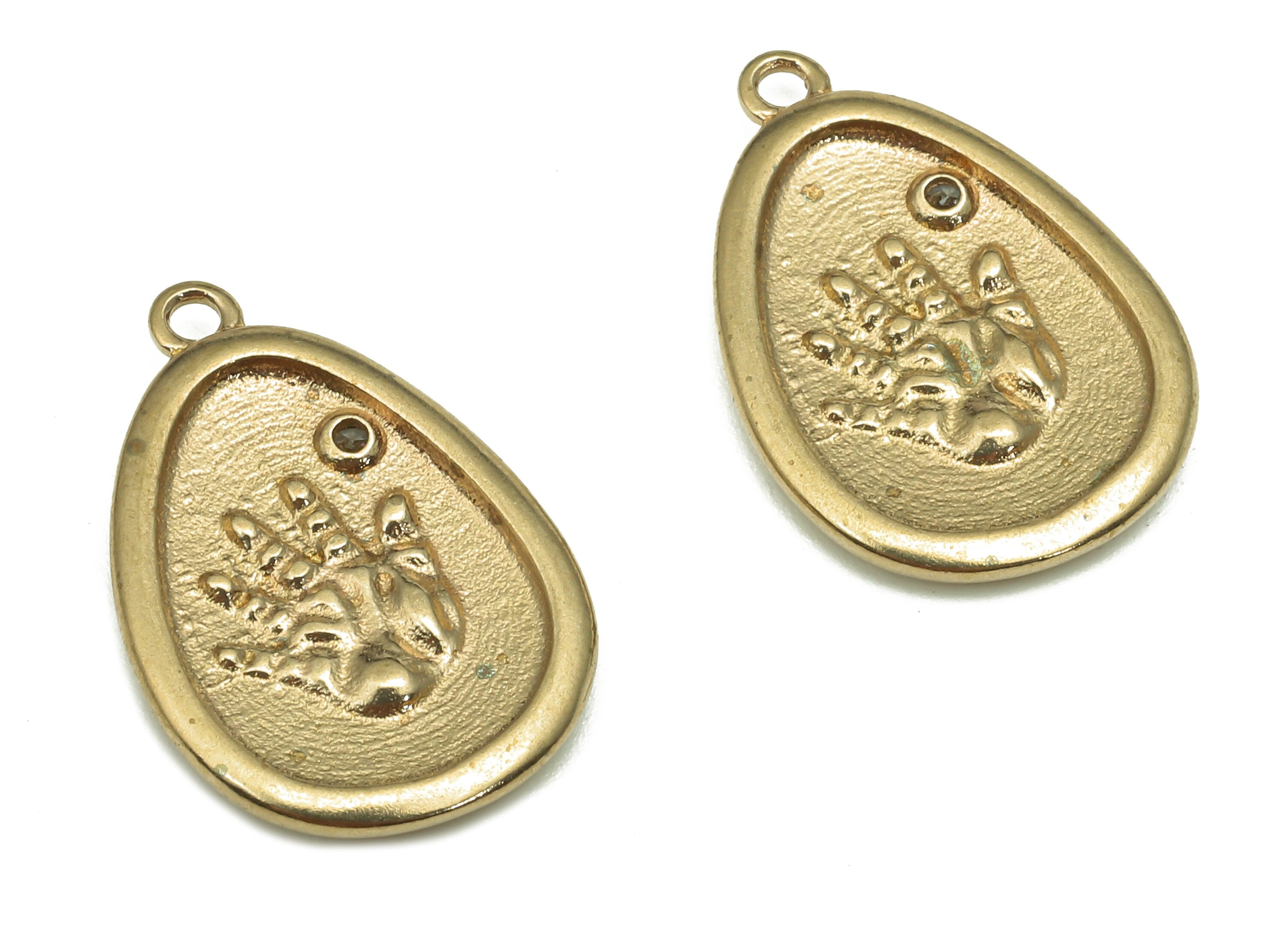 Brass Handprint Oval Pendant - Raw Brass Zircon Earring - Hand Pendant With Loop - Wish Charm For Necklace - 20.56x13.83x2.08mm - PP7985 - DOMEDBAZAAR