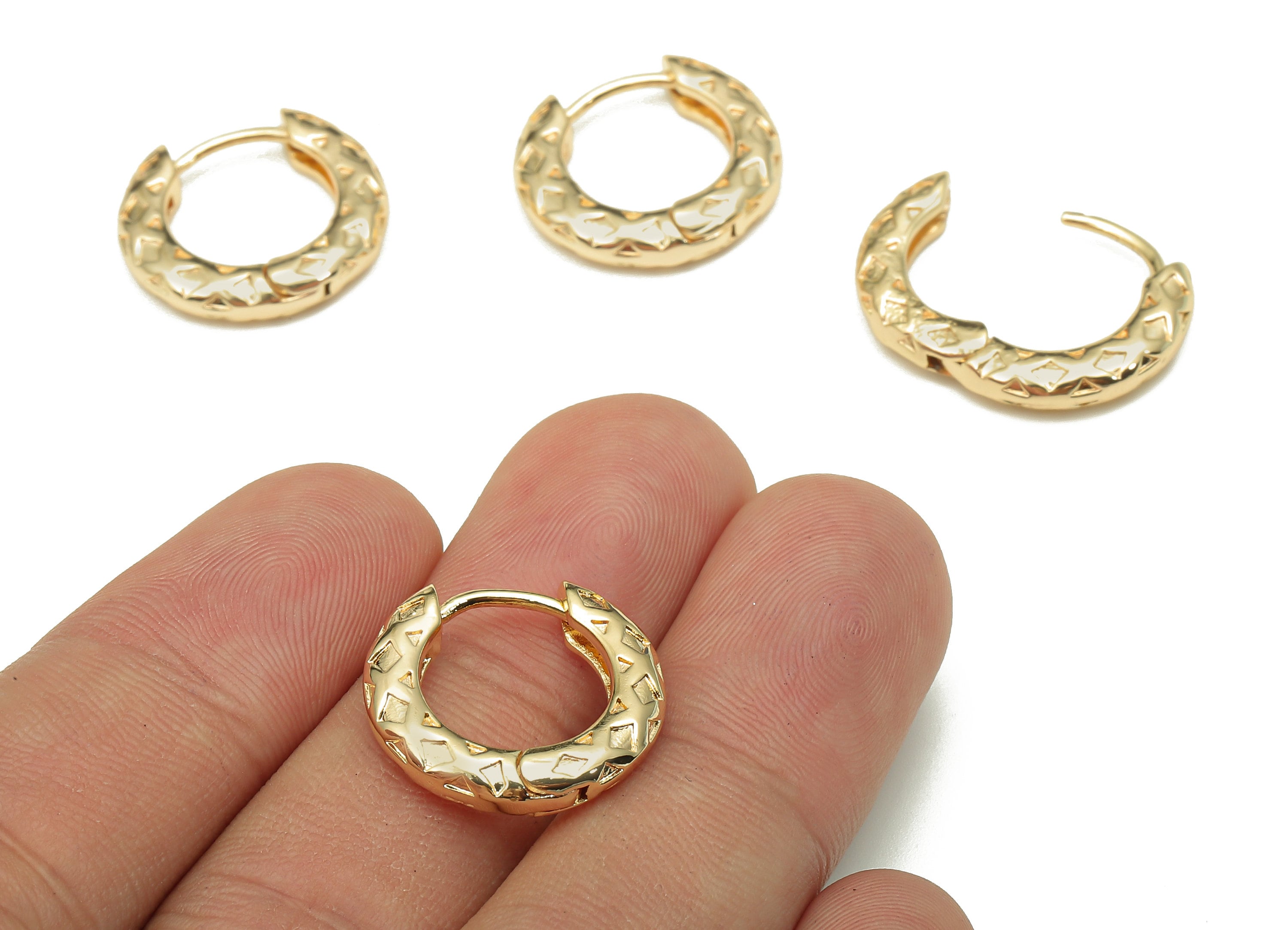 Brass Round Earring Clasp - Gold Circle Hoop Earring - Textured Hoop Clasp - 18K Real Gold Plating Charm - 18.6x17.6x3.5mm - RGP5321 - DOMEDBAZAAR