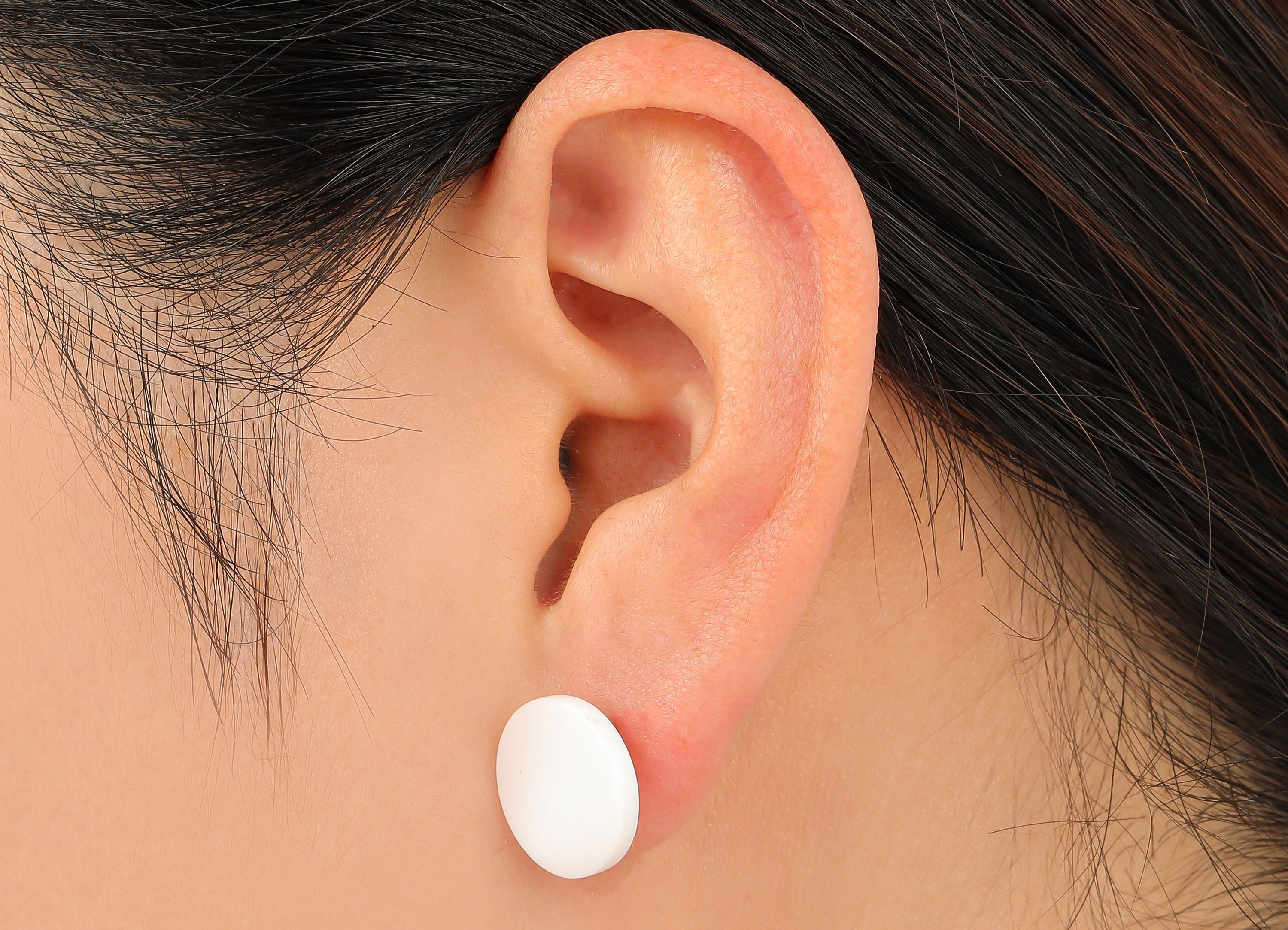 Acrylic Round Stud Earring - White Circle Earrings Post - 316 Stainless Steel Stud - Color Code: A840 - 14.20x14.16x2.16mm - AC2554-A840 - DOMEDBAZAAR