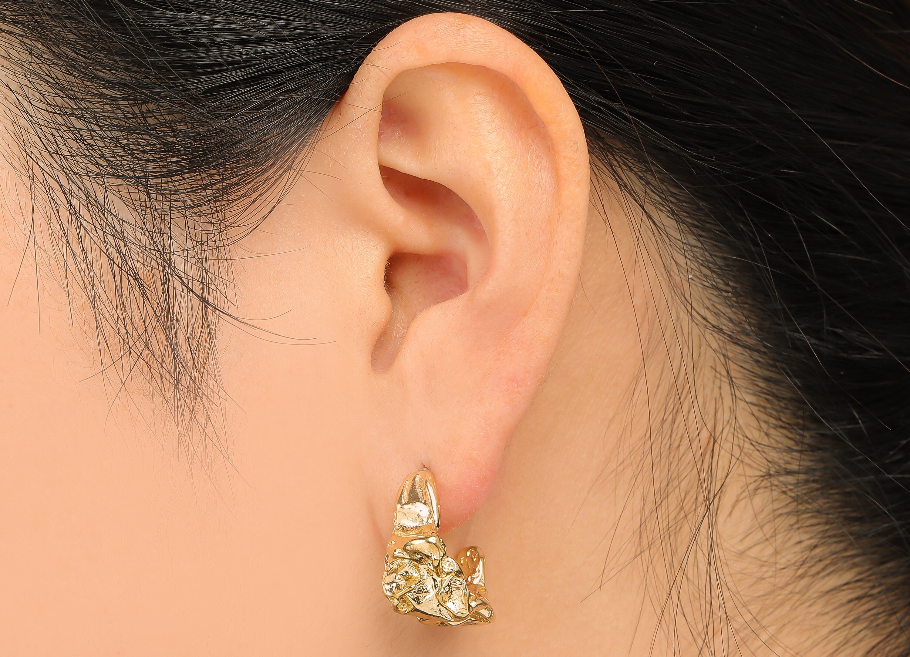 Brass Huggie C Earrings Stud - Raw Brass Wrinkle Earring Post - Wide Stud Earring - 316 Stainless Steel - 25.48x22.52x3.04mm - PP8217 - DOMEDBAZAAR