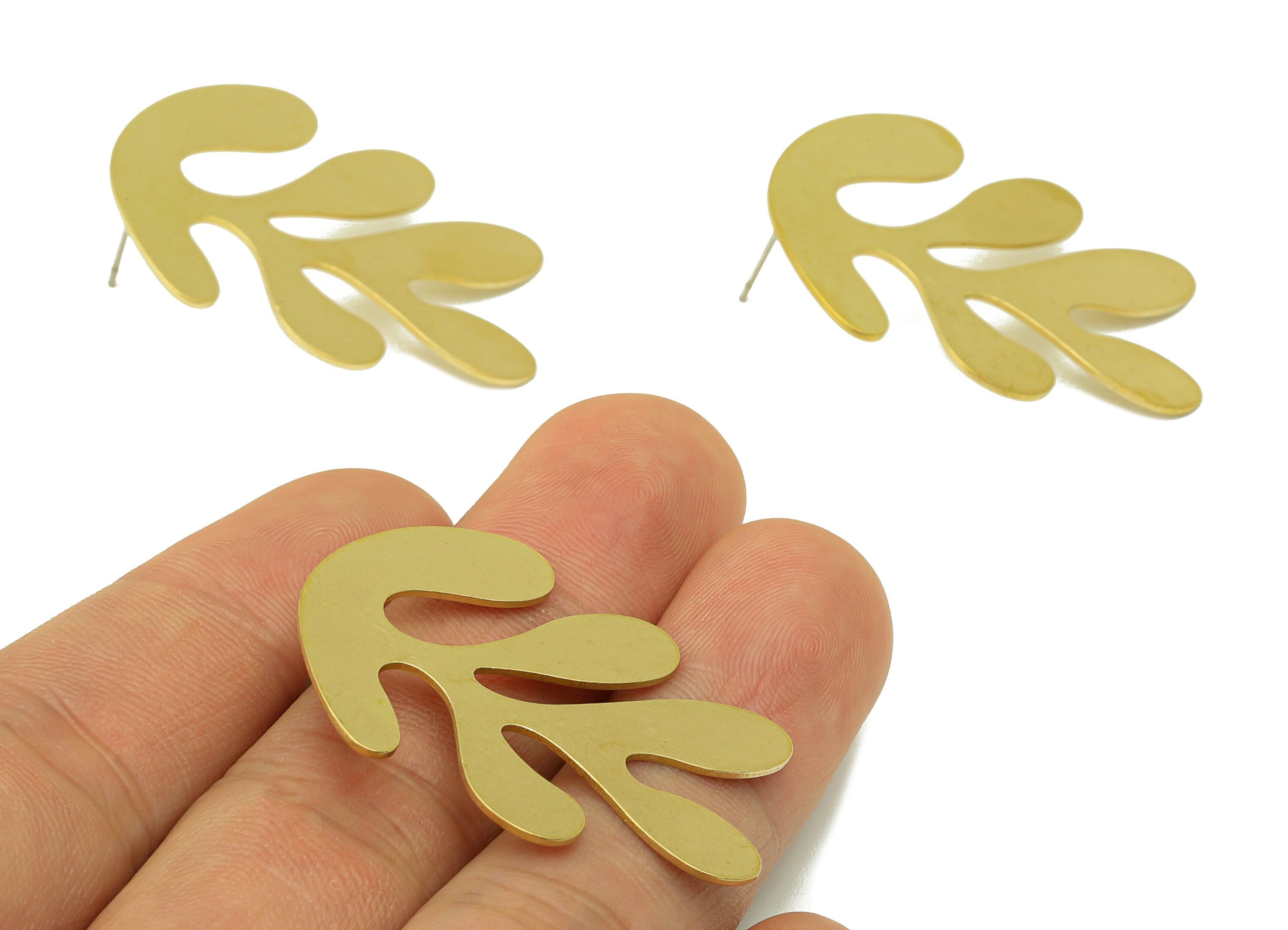 Brass Leaf Earring Stud - Raw Brass Botanical Earring Post -Brass Botanical Earring Stud -Earring Post- 37.84x28.79x0.7mm - PP8608 - DOMEDBAZAAR