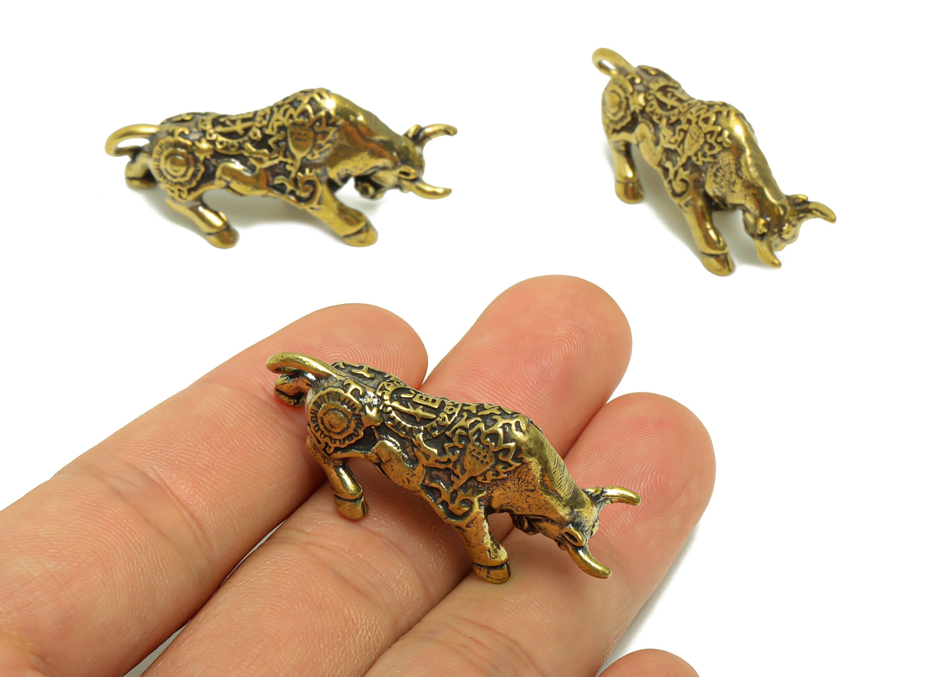 Brass Bull Charm - Raw Brass Bull Earring Charms - Antique Looking Pendant - Bull Figure - Bull Pattern Charms - 41.21x19.14x12.1mm - PP8741 - DOMEDBAZAAR