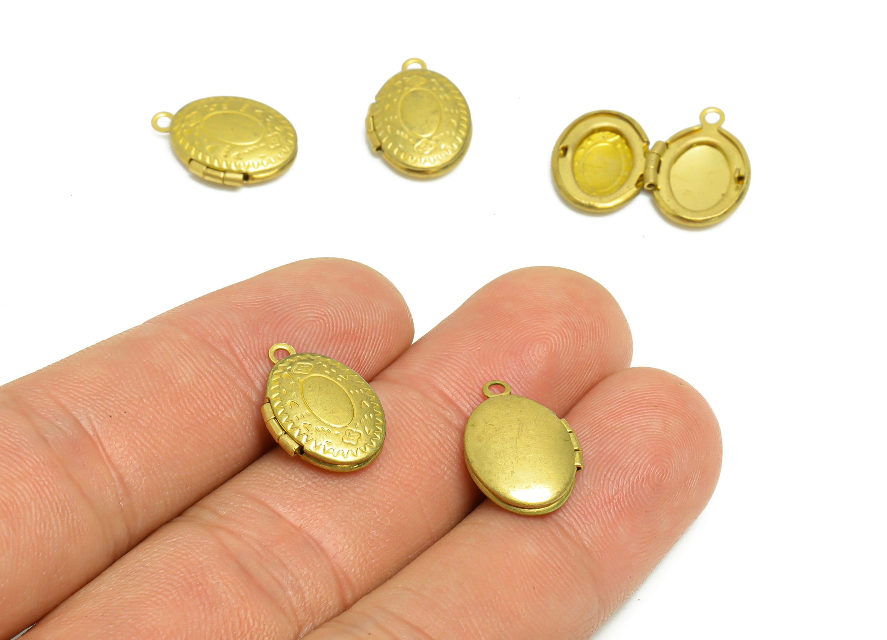 Brass Oval Locket Charm - Raw Brass Oval Locket Charms - Vintage Antique Looking Locket - Engrave Locket -For Engraving - 16x11x3mm - PP8929 - DOMEDBAZAAR