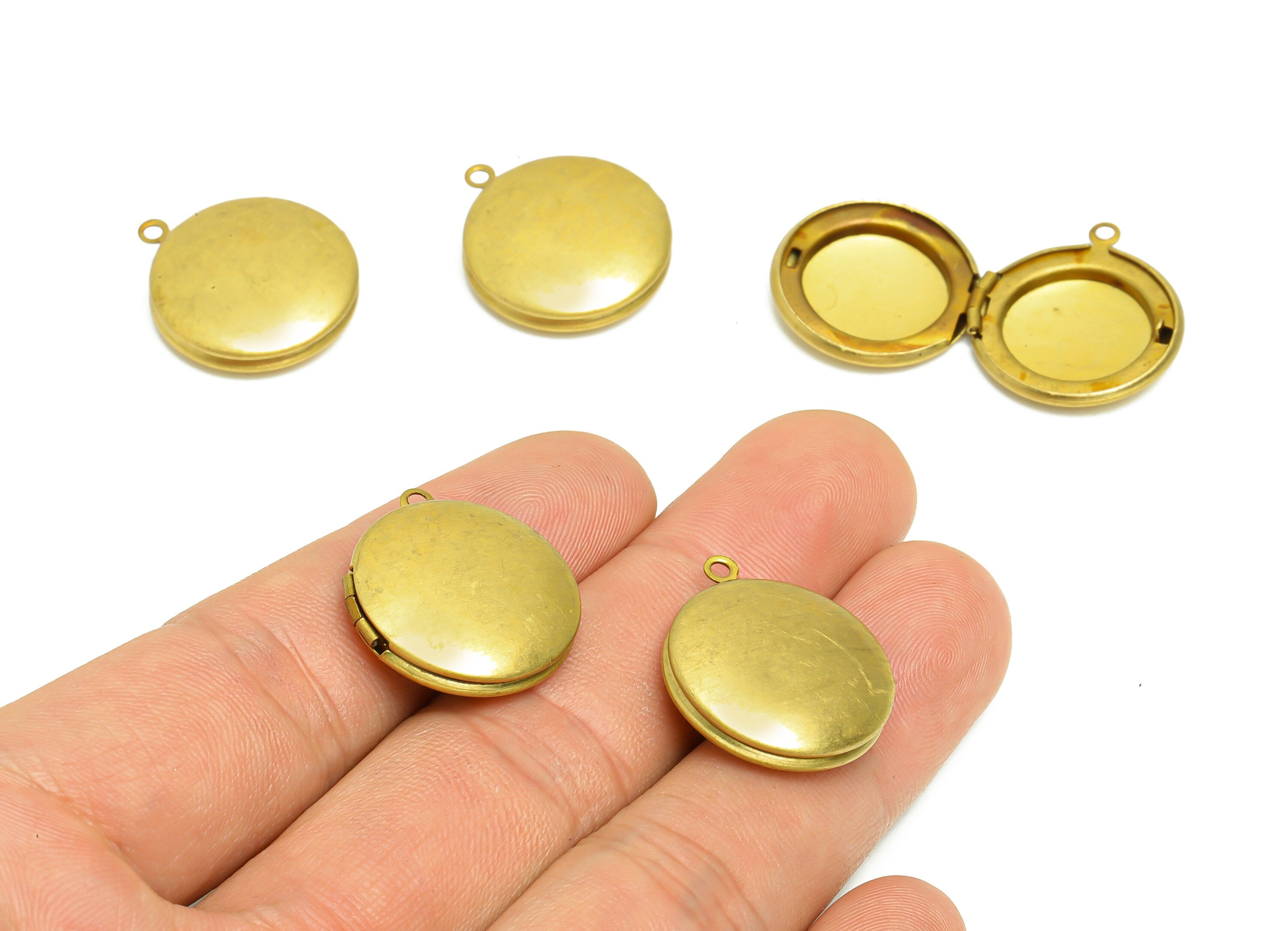 Brass Round Locket Charm - Raw Brass Antique Vintage - Antique Looking Locket - Vintage Looking Locket For Necklace - 22.75x19x5mm - PP8926 - DOMEDBAZAAR