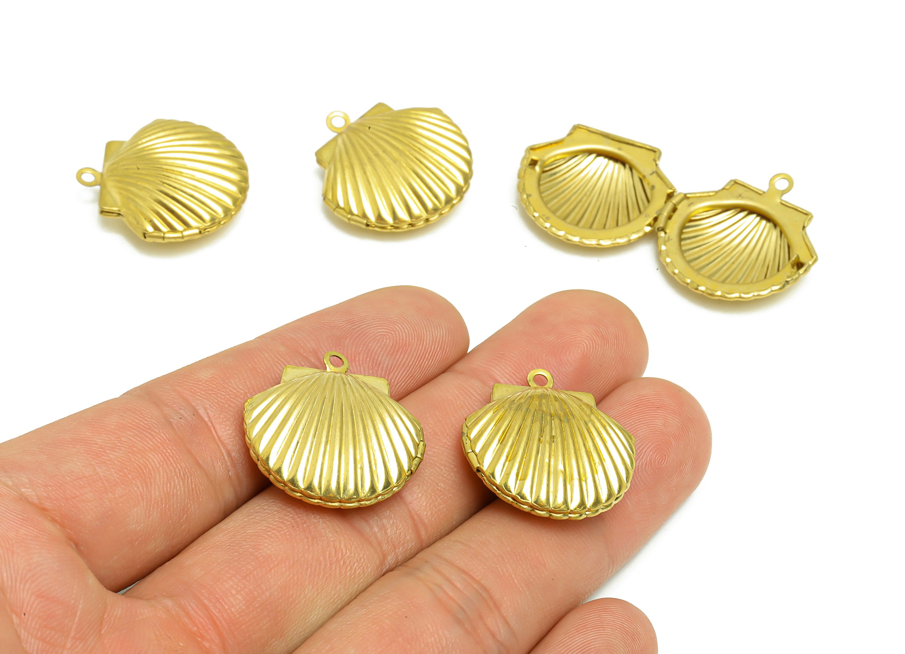 Brass Shell Locket Charm - Raw Brass Shell Locket Charms - Antique Vintage Looking Locket - Marine Locket Charm - 23x22x8mm - PP8918 - DOMEDBAZAAR