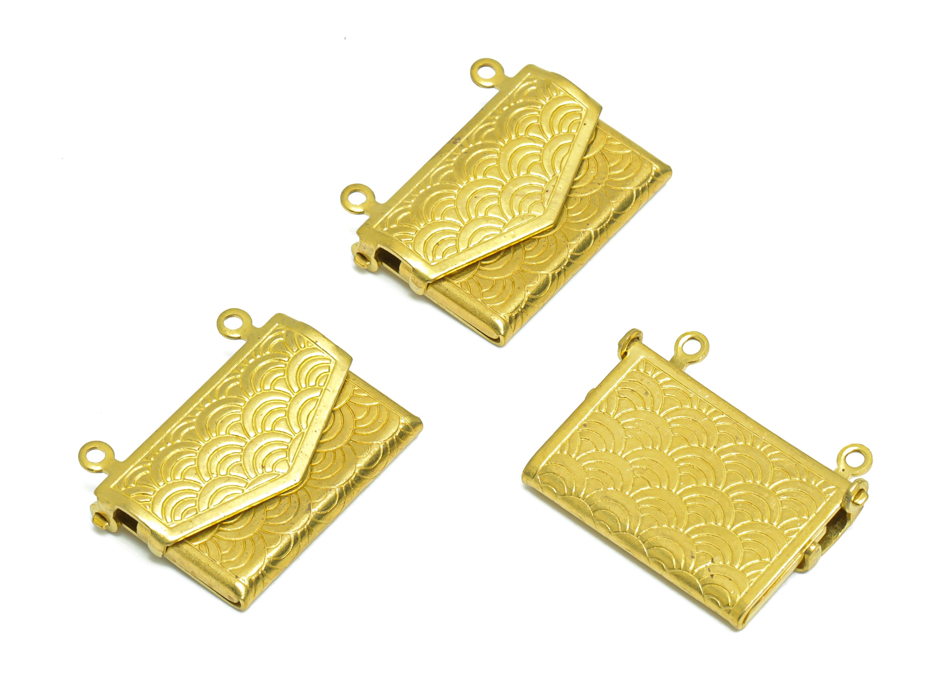 Brass Envelope Locket Charms - Raw Brass Pattern Clutch Bag Locket Charms - Antique Vintage Looking Locket - 21.83x16.88x3.53mm - PP8925 - DOMEDBAZAAR