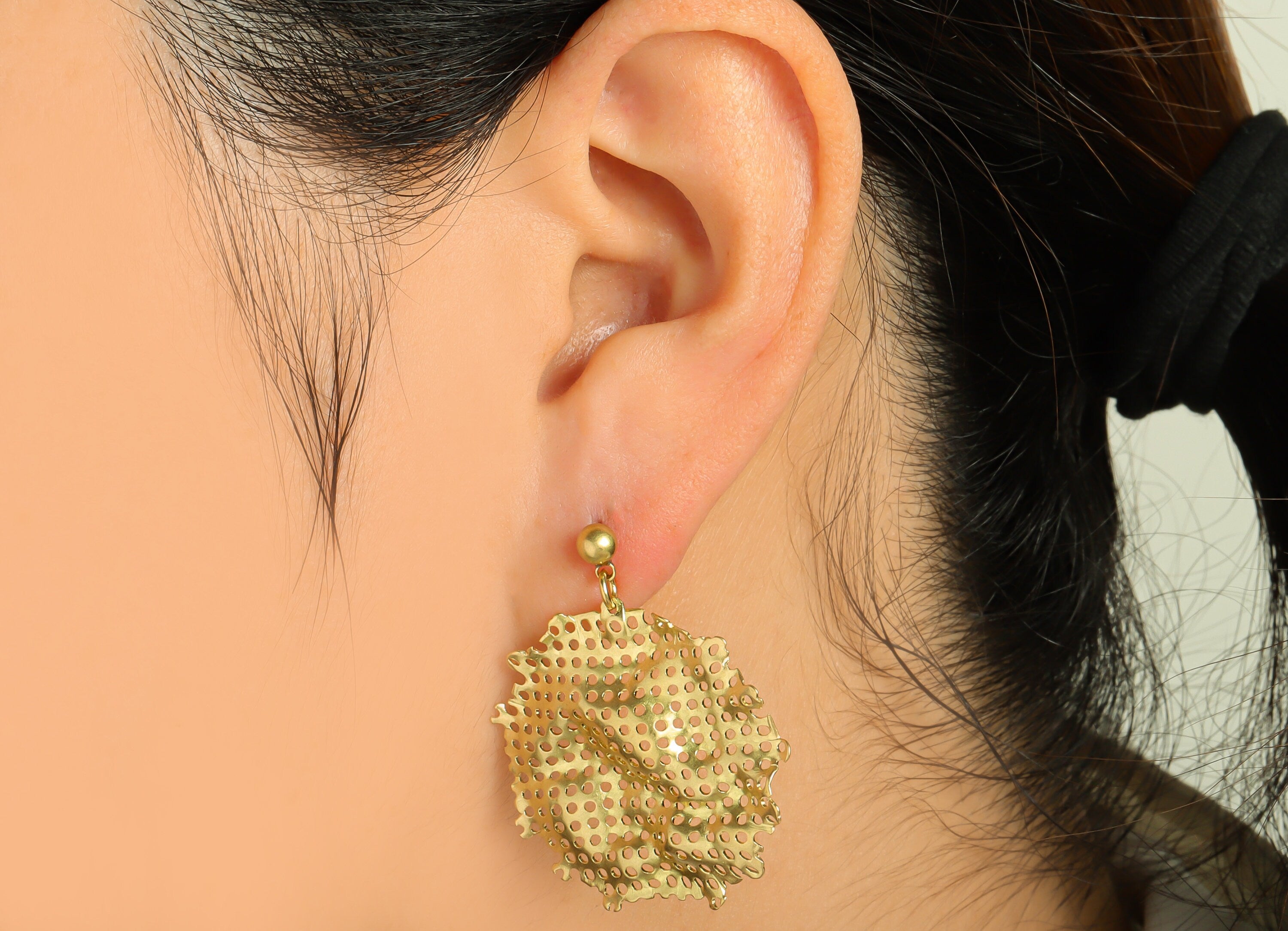 Round Mesh Earring - Brass Round Hole Earring Post - Raw Brass Wavy Mesh Stud - Irregular Mesh Earring Post - 37.05x30.96x1.41mm- PP8860 - DOMEDBAZAAR