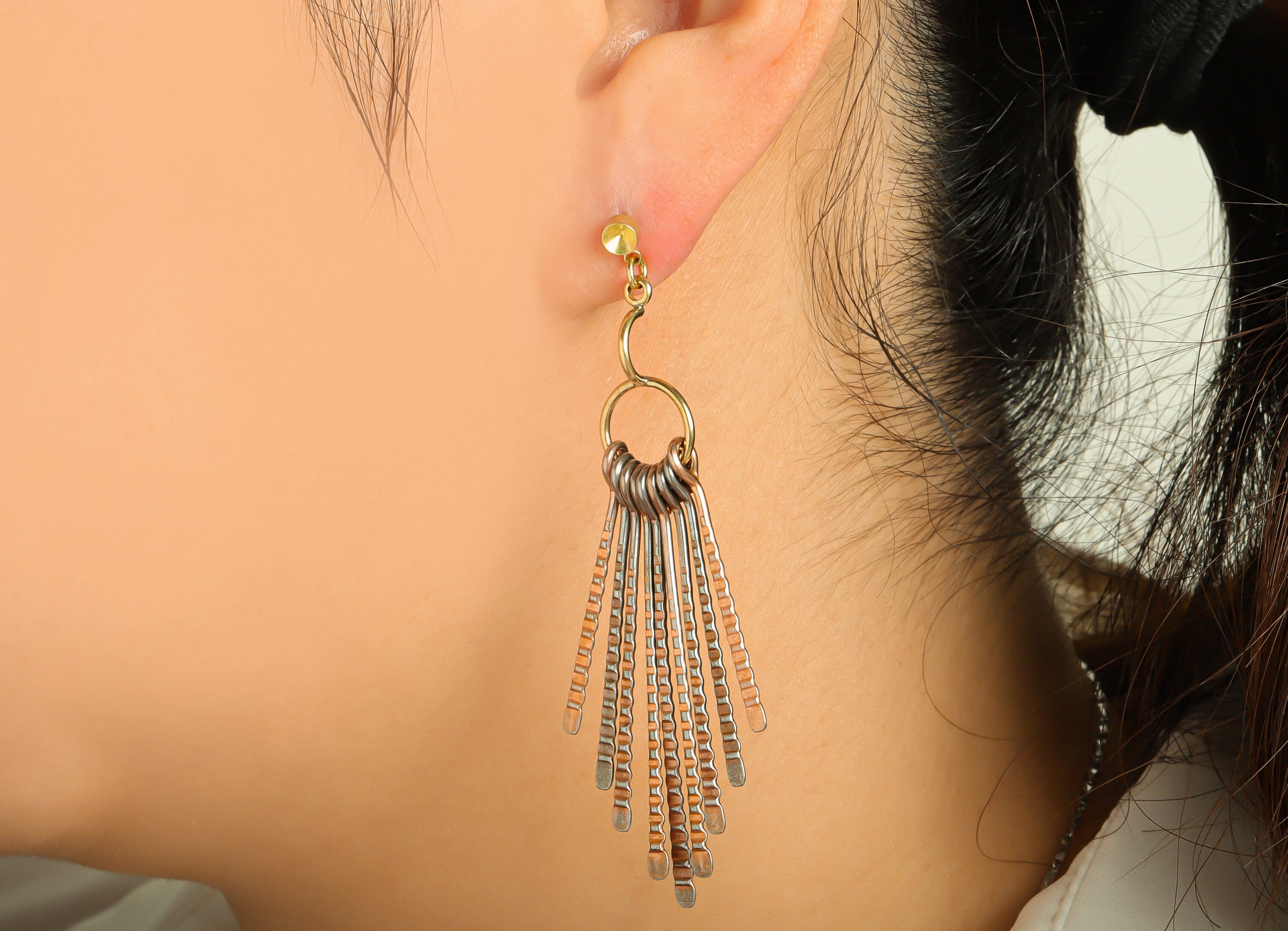 Textured Wires Tassel Earring - Iron Hammered 9 Brass Wires Post - Textured Hang Wires Stud - Stud For Diamond - 74.04x12.09x1.20mm- PP8898 - DOMEDBAZAAR