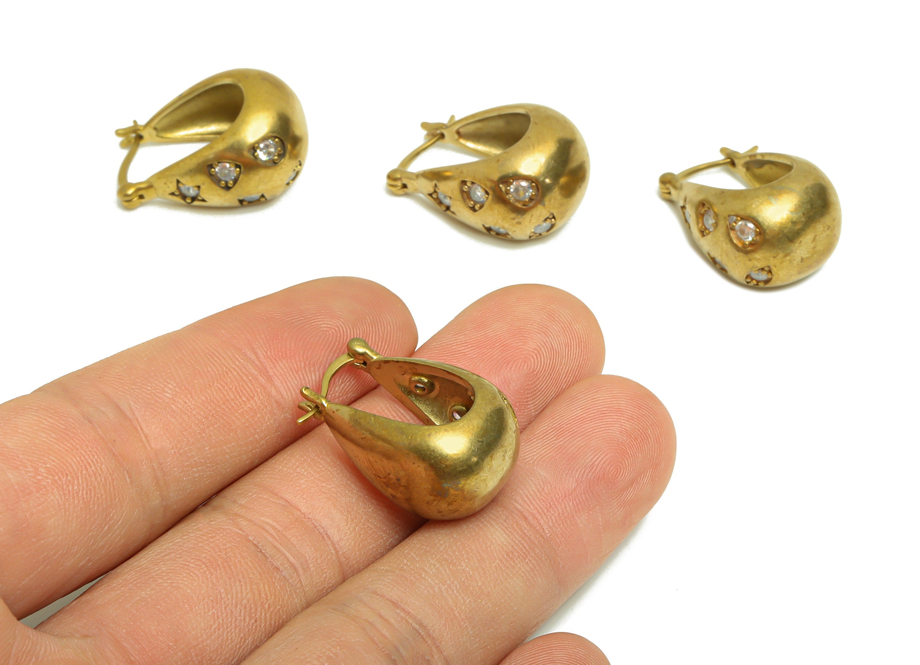 Thick Drop Hoop Earring - Brass Zircon Hinged Basket Back Earring - Drop Square Eye Zircon - Star Hinged Back Earring - 23x17.37x1mm-PP9121 - DOMEDBAZAAR