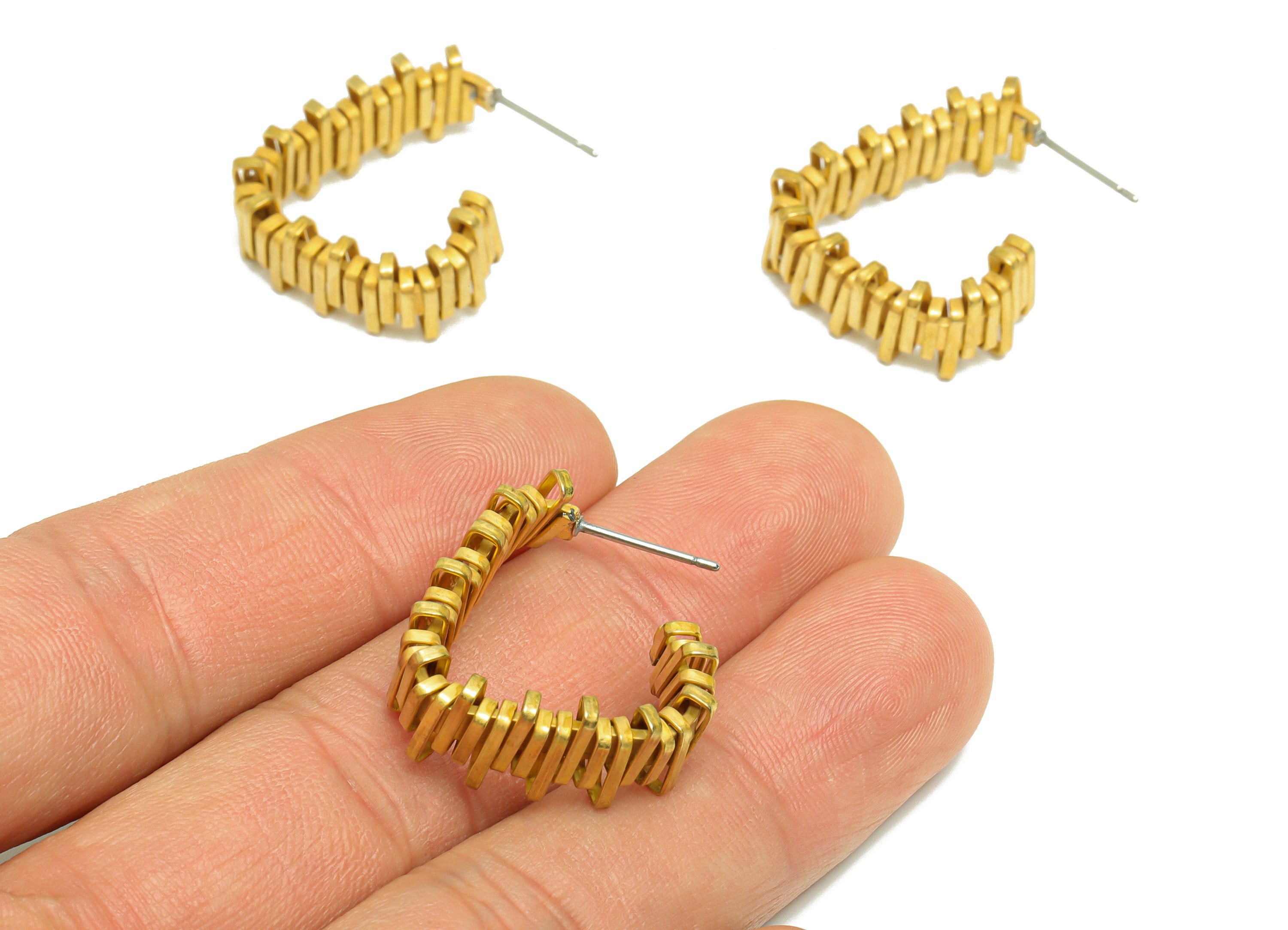 Brass Hoop Wire Earring - Raw Brass Triangle Hoop Earring - Brass Twine Wire Hoop Earring - Brass Open Hoop Earring - 26x22x2.92mm - PP9465 - DOMEDBAZAAR