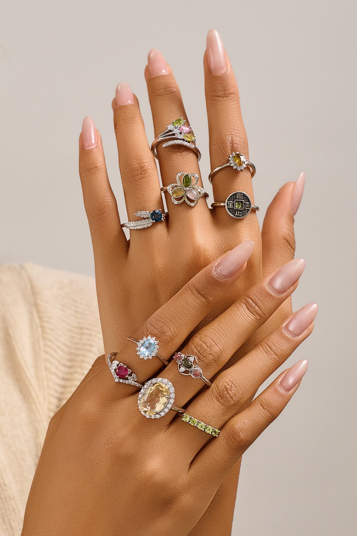 100 Adjustable Gemstone Ring Set & Free Wooden Box - Maximize Your Profit Through Resale!