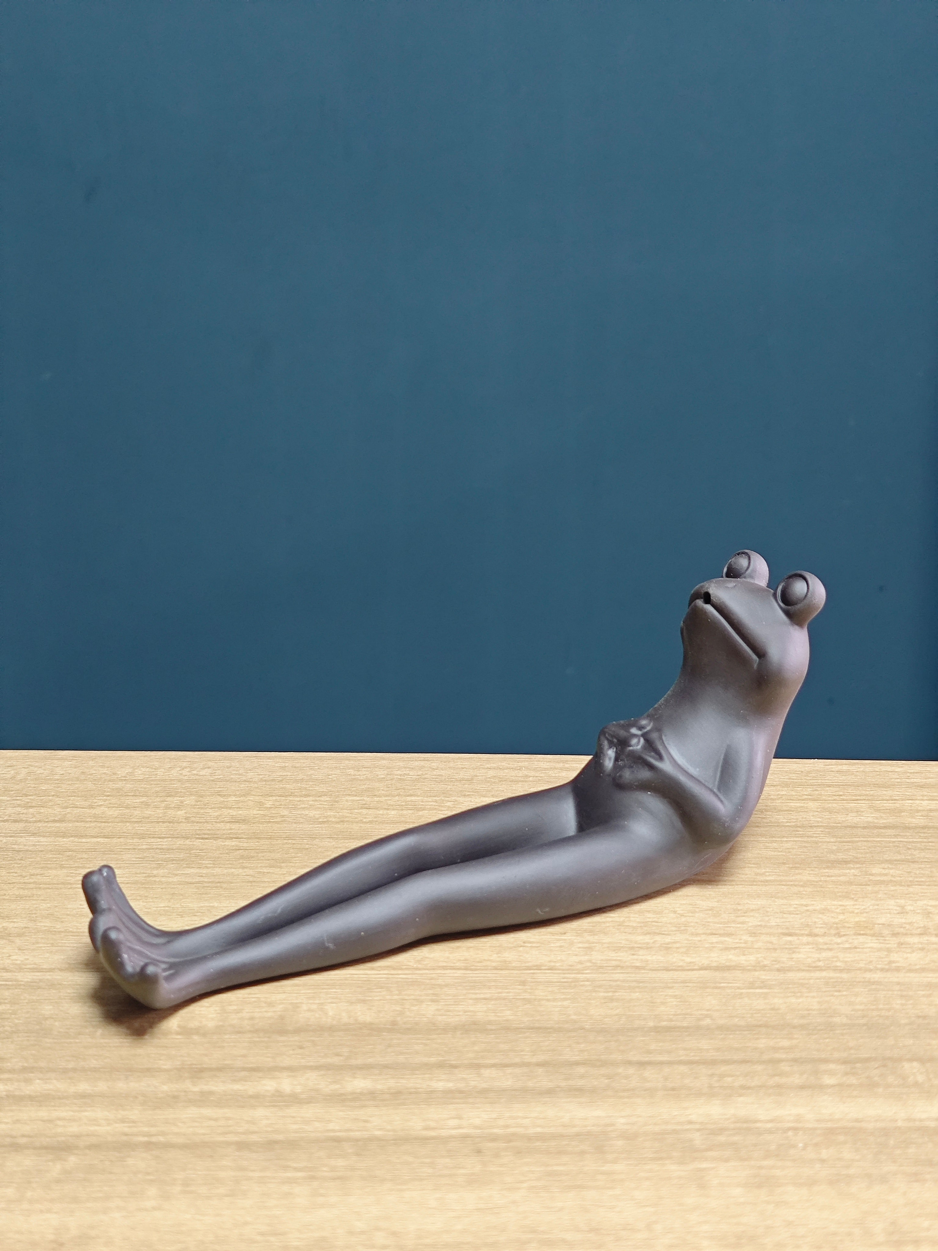 Ceramic Reflux Incense Burner - Decorative Incense Burner Biblo - Relaxing Frog Minimalist Reclined Pose Burner 21.5cm BIB-21 - DOMEDBAZAAR