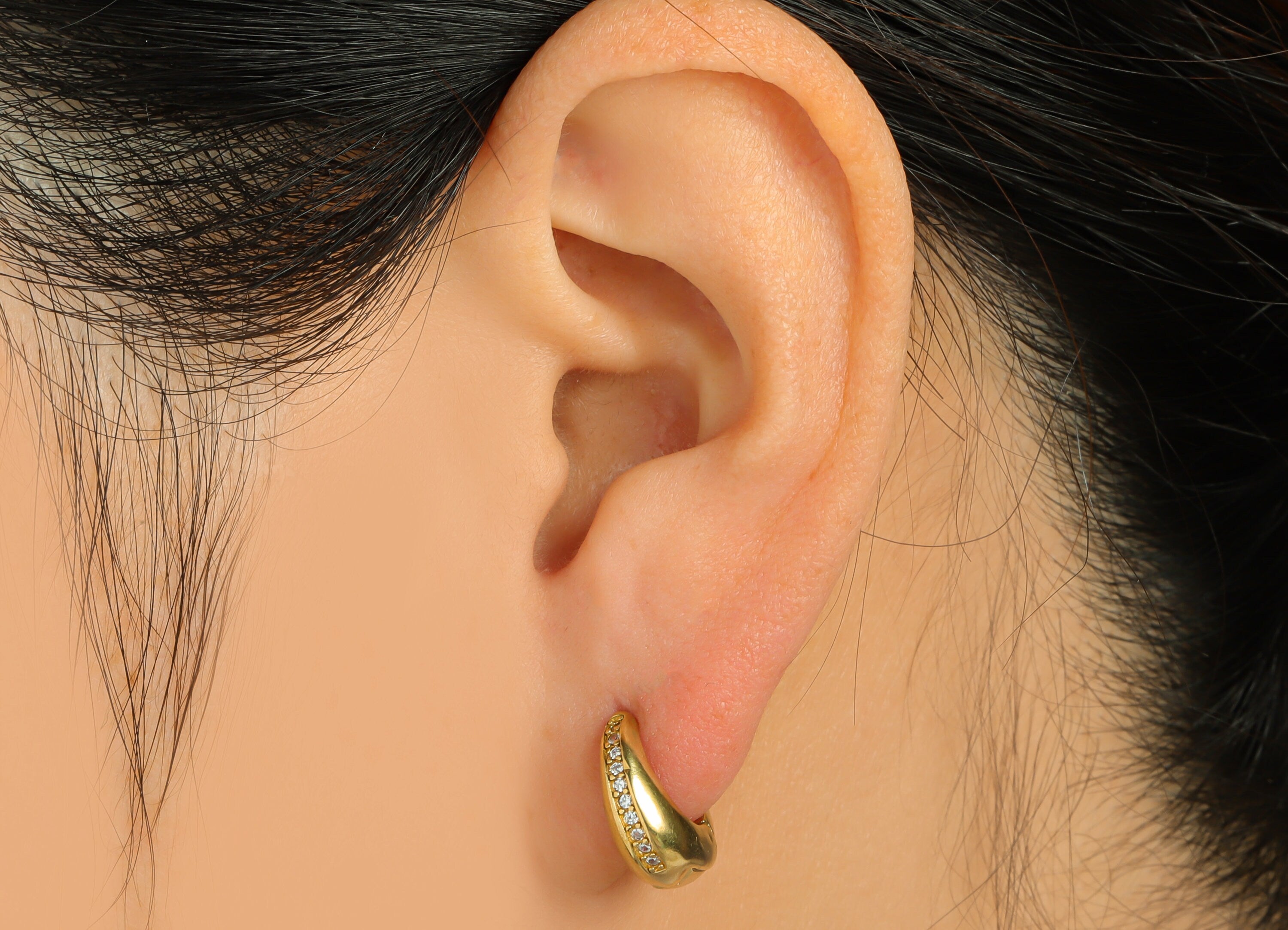 Oval CZ Huggie Hoop Earring - Raw Brass Textured Zircon Earring Clasp - Thick Hoop Clasp Earring - Zircon Hoop Earring - 13x13x4mm - PP9315 - DOMEDBAZAAR