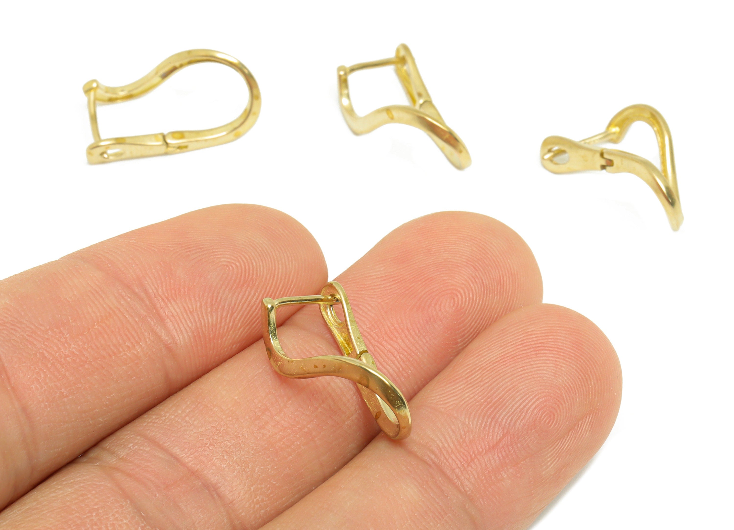 Brass Wavy English Lock Earring - Raw Brass Hoop English Lock Earring - Brass Wire Hoop Earring - English Lock - 18.3x10.8x4mm - PP9586 - DOMEDBAZAAR