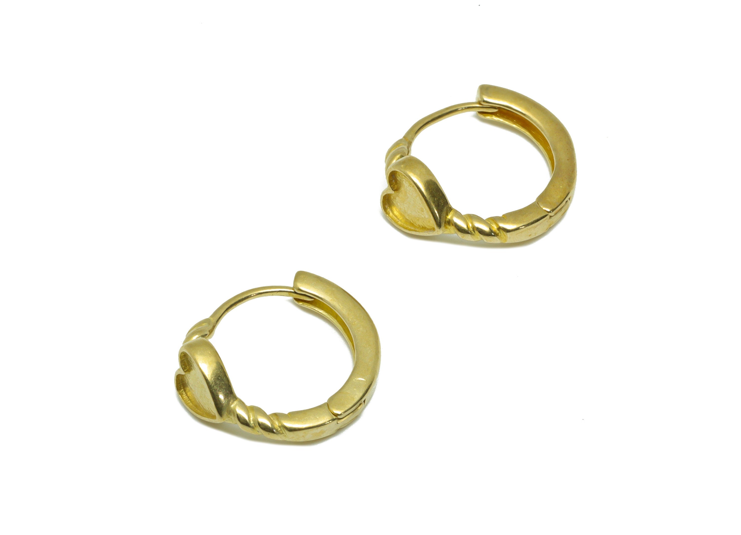 Heart Chain Huggie Hoop Earring - Raw Brass Earring Clasp For Enamel- Ring Clasp Earring - Twisted Clasp Hoop Earring - 13x12.8x5mm - PP9599 - DOMEDBAZAAR