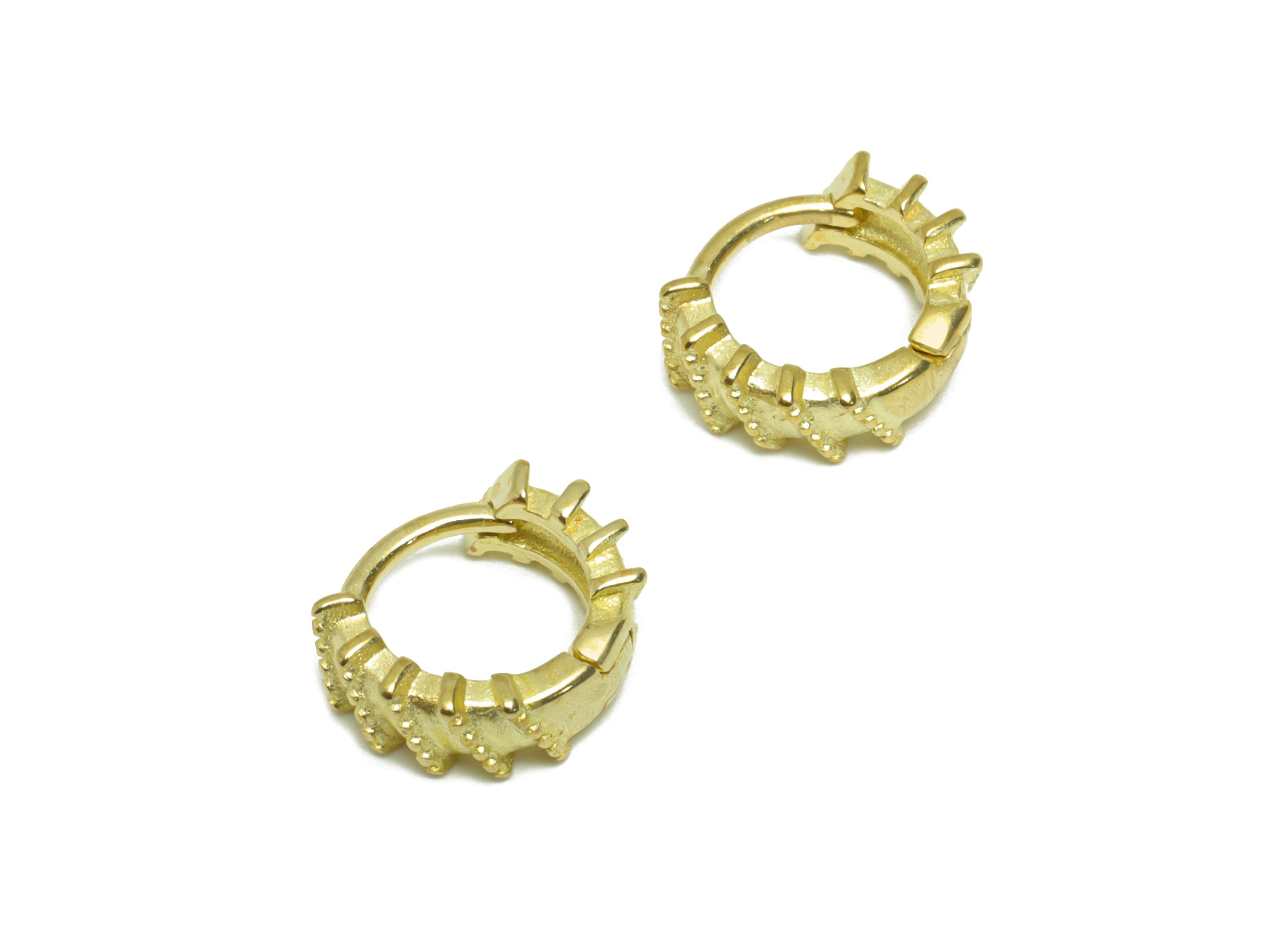 Brass Round Huggie Hoop Earring - Raw Brass Circle Wire Earring Clasp - Brass Textured Earring - Mini Hoop Earring - 10.5x9.4x3.5mm - PP9653 - DOMEDBAZAAR