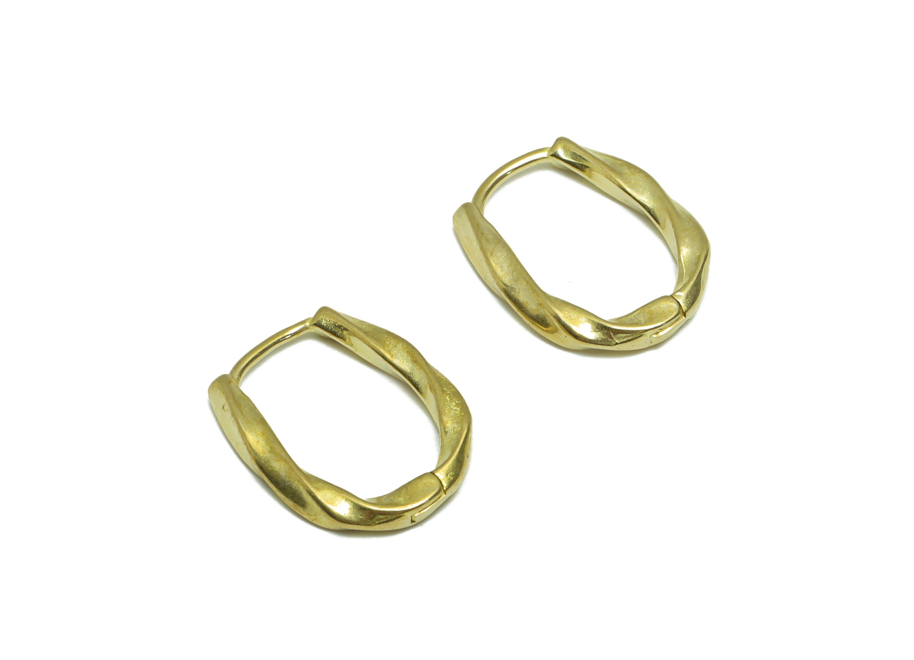 Brass Oval Huggie Hoop Earring - Raw Brass Curly Hoop Wire Earring - Brass Twisted Clasp Hoop Earring - 17.6x13.6x2.43mm - PP9760 - DOMEDBAZAAR