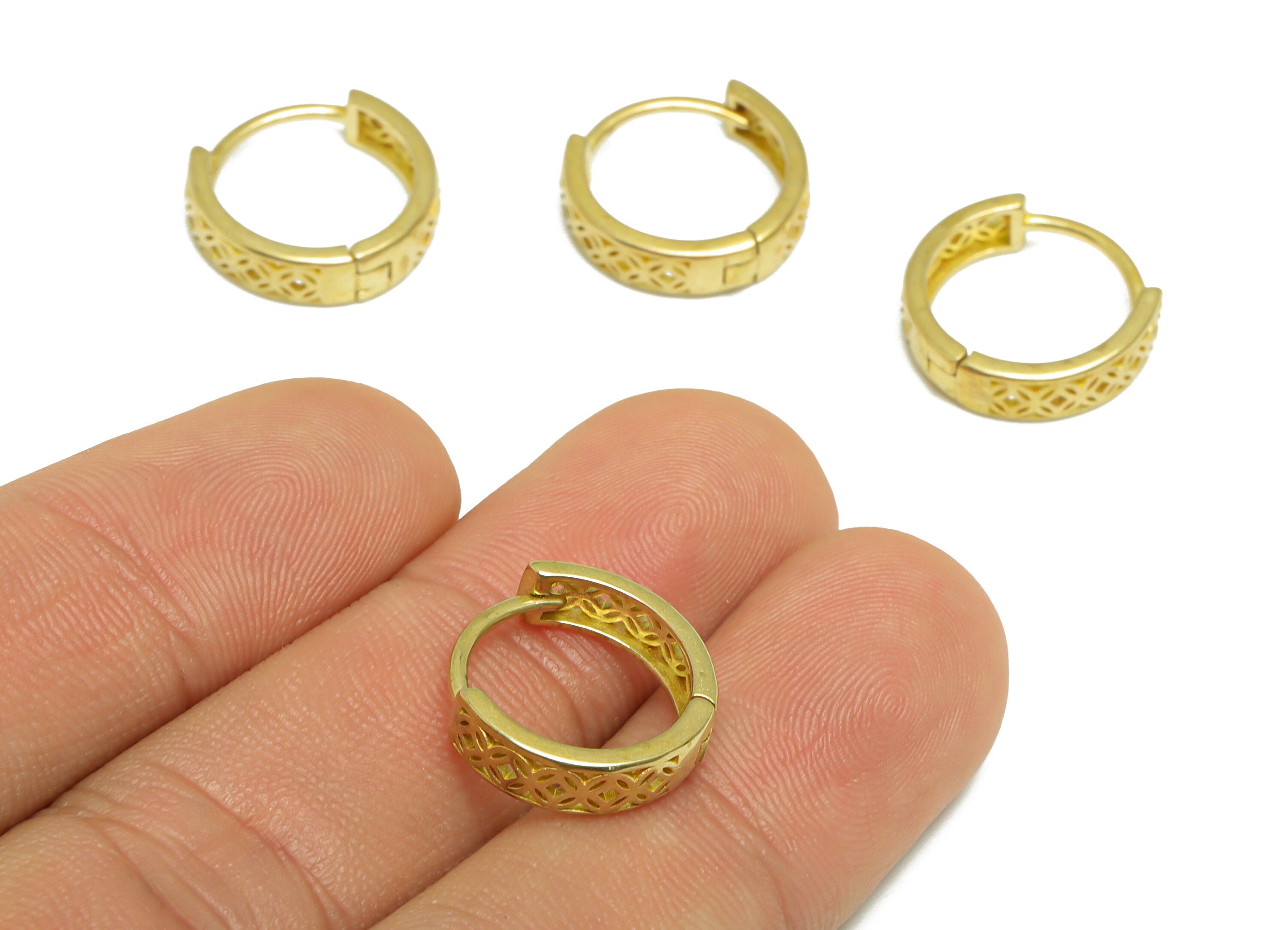 Brass Round Huggie Hoop Earring - Raw Brass Textured Wire Earring Clasp - Brass Hollow Earring - Clasp Hoop Earring - 15.6x15.2x4mm - PP9671 - DOMEDBAZAAR