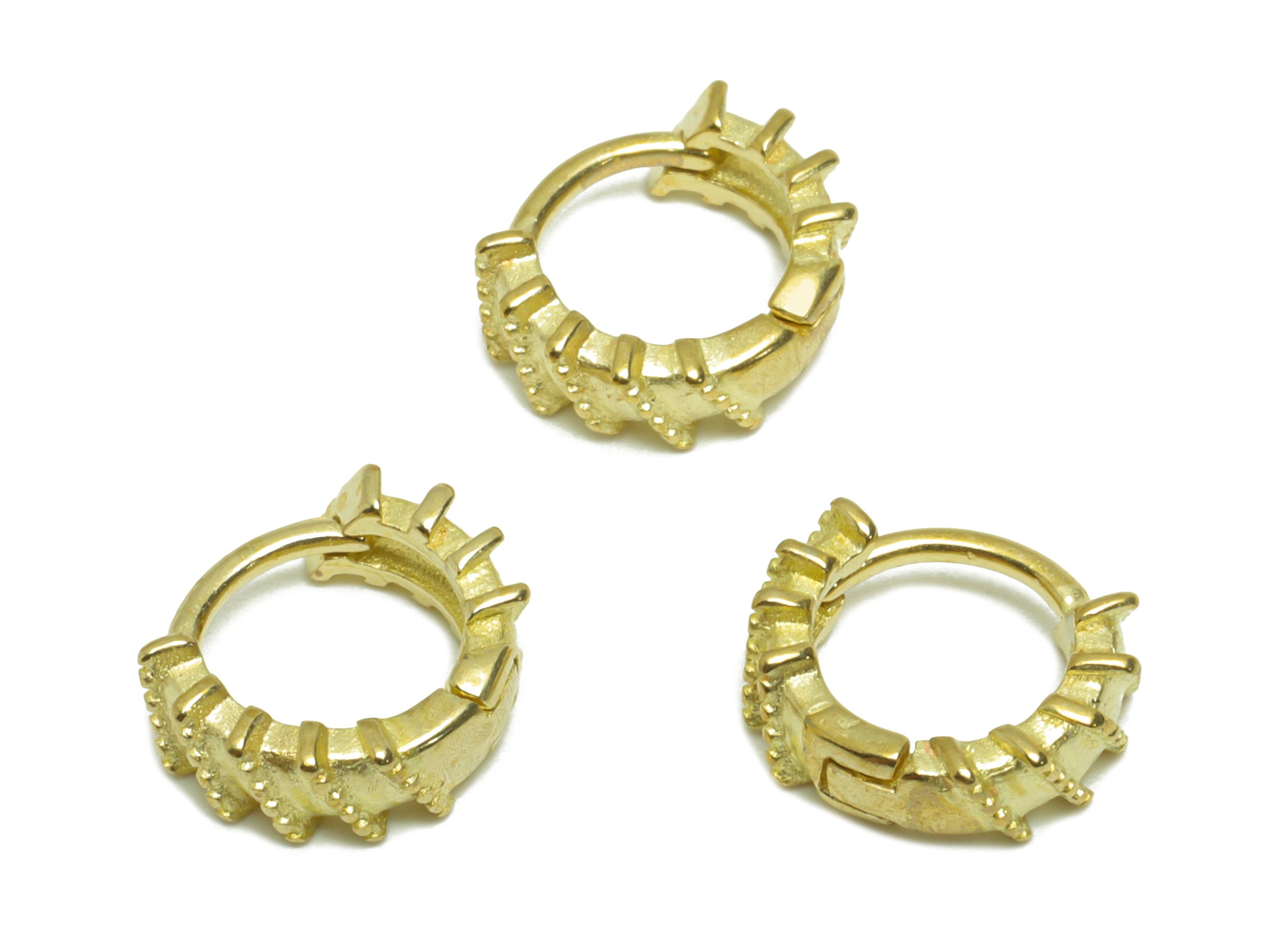 Brass Round Huggie Hoop Earring - Raw Brass Circle Wire Earring Clasp - Brass Textured Earring - Mini Hoop Earring - 10.5x9.4x3.5mm - PP9653 - DOMEDBAZAAR