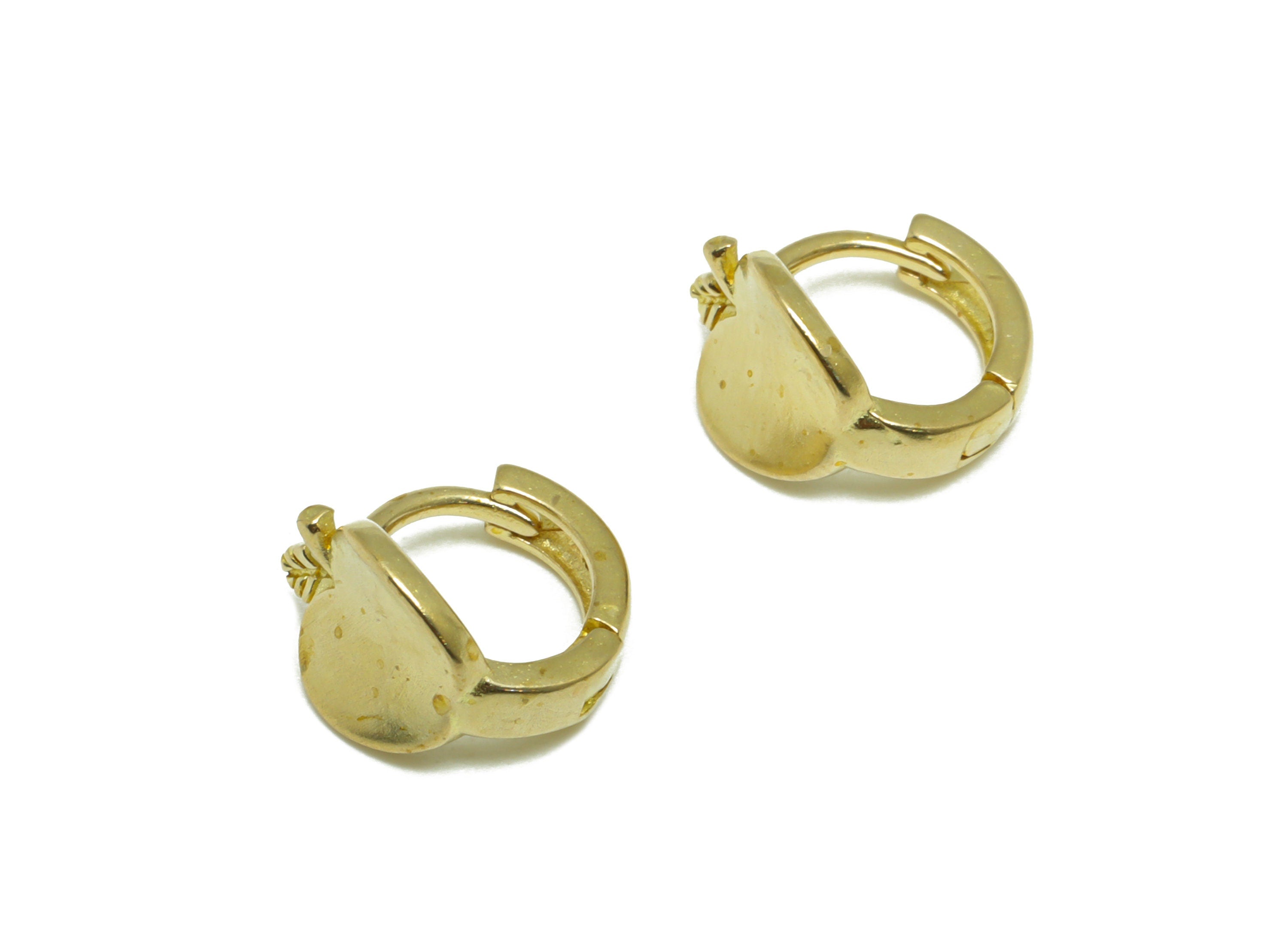 Bent Apple Huggie Hoop Earring - Raw Brass Apple Earring Clasp - Brass Huggie Hoop Earring - Mini Hoop Earring - 9.4x9x6.9mm - PP9658 - DOMEDBAZAAR