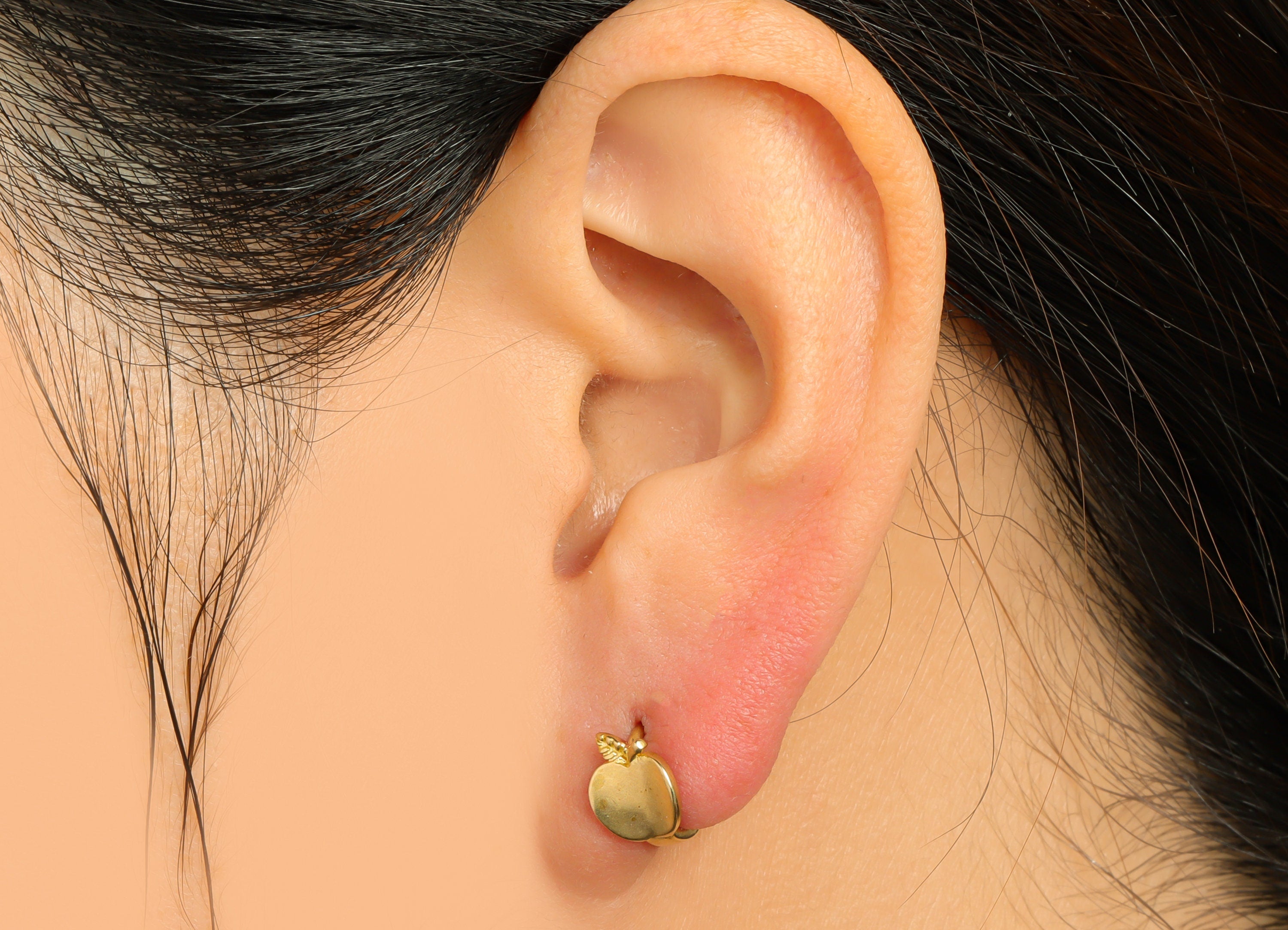 Bent Apple Huggie Hoop Earring - Raw Brass Apple Earring Clasp - Brass Huggie Hoop Earring - Mini Hoop Earring - 9.4x9x6.9mm - PP9658 - DOMEDBAZAAR