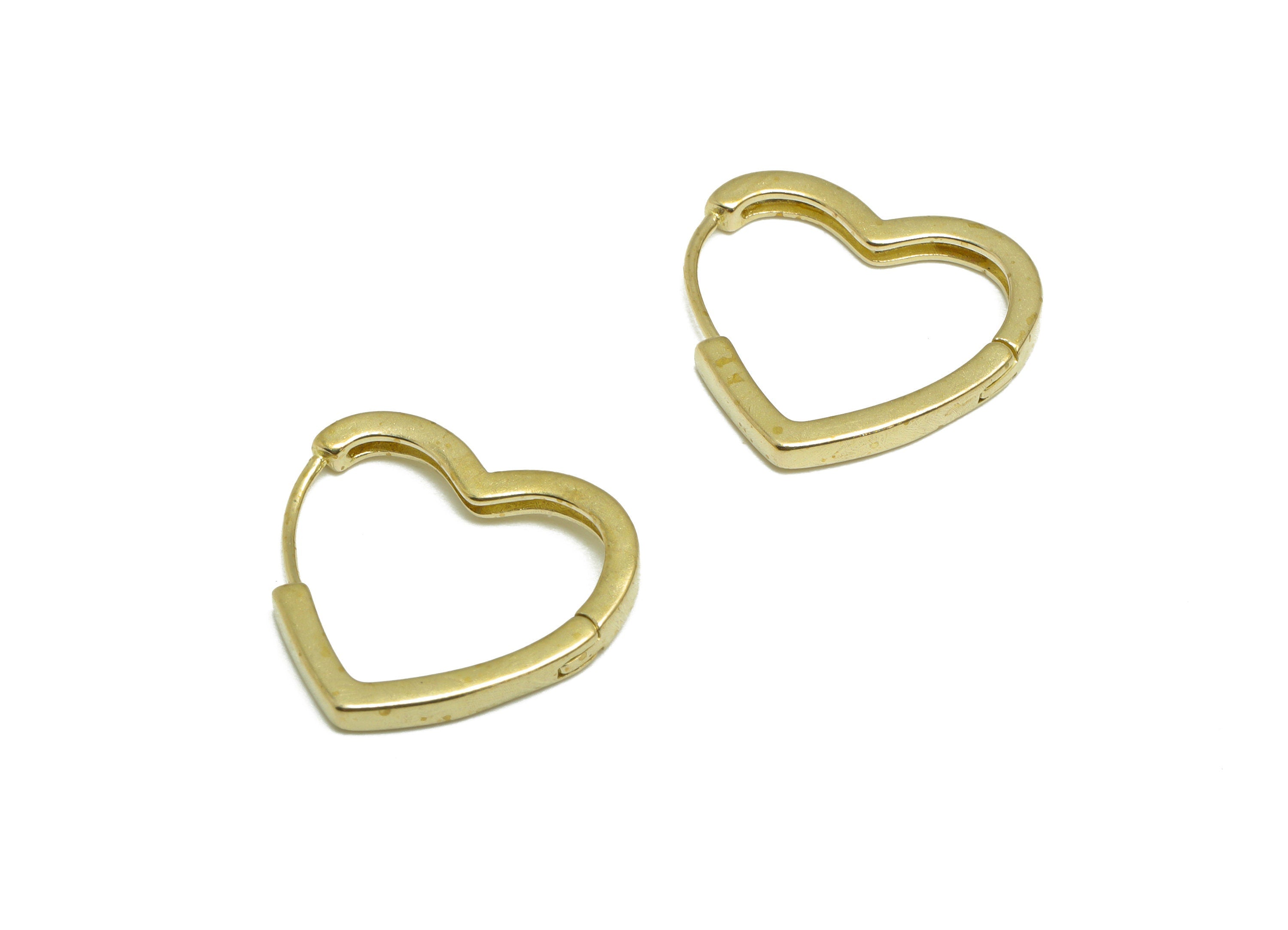 Brass Heart Huggie Hoop Earring - Raw Brass Heart Earring Clasp - Brass Heart Hoop Earring - Clasp Hoop Earring - 18x17.7x2.25mm - PP9662 - DOMEDBAZAAR