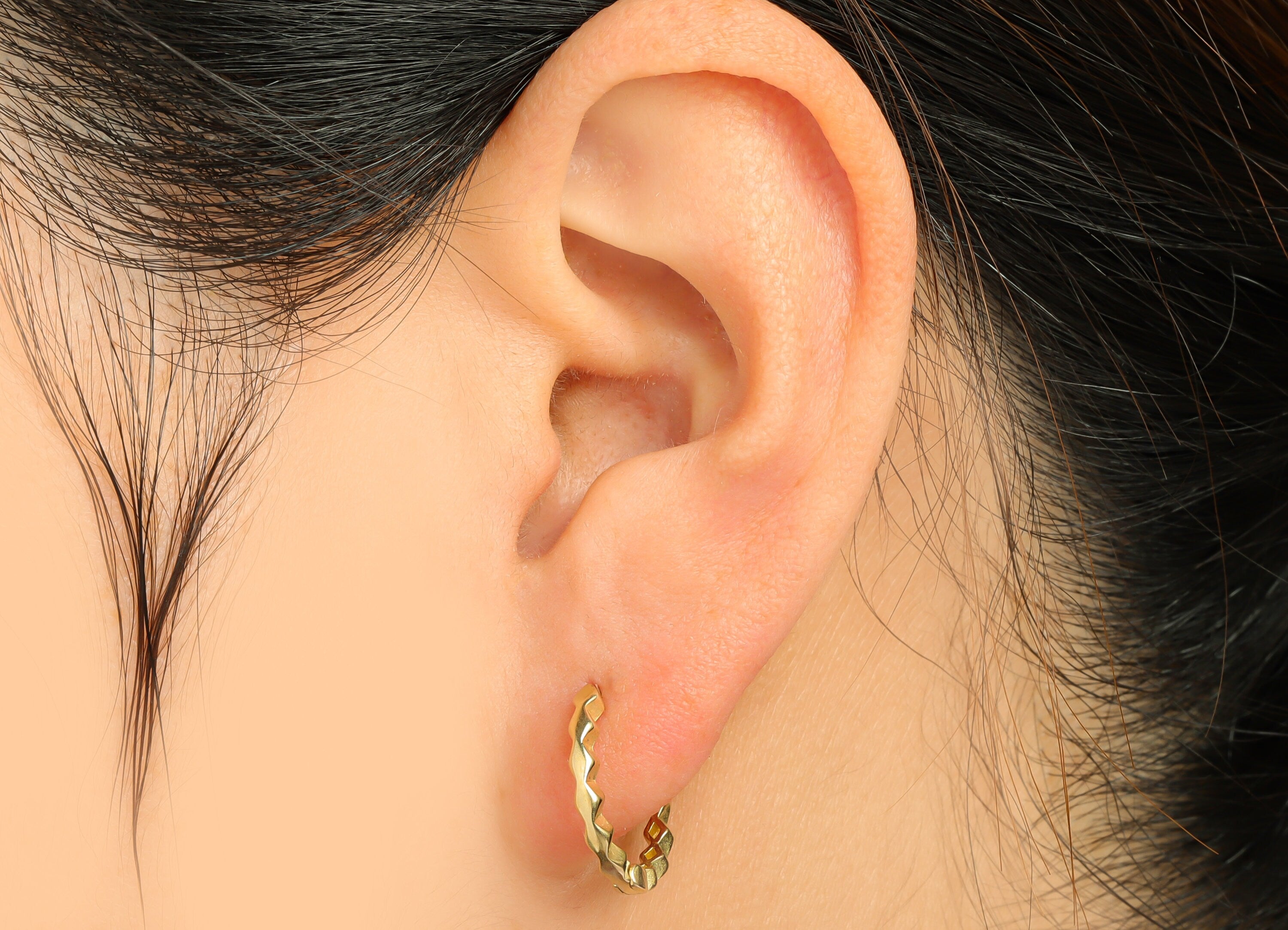 Brass Wavy Huggie Hoop Earring - Raw Brass Circle Earring Clasp - Brass Clasp Earring - Clasp Hoop Earring - 15.9x15x2.3mm - PP9677 - DOMEDBAZAAR