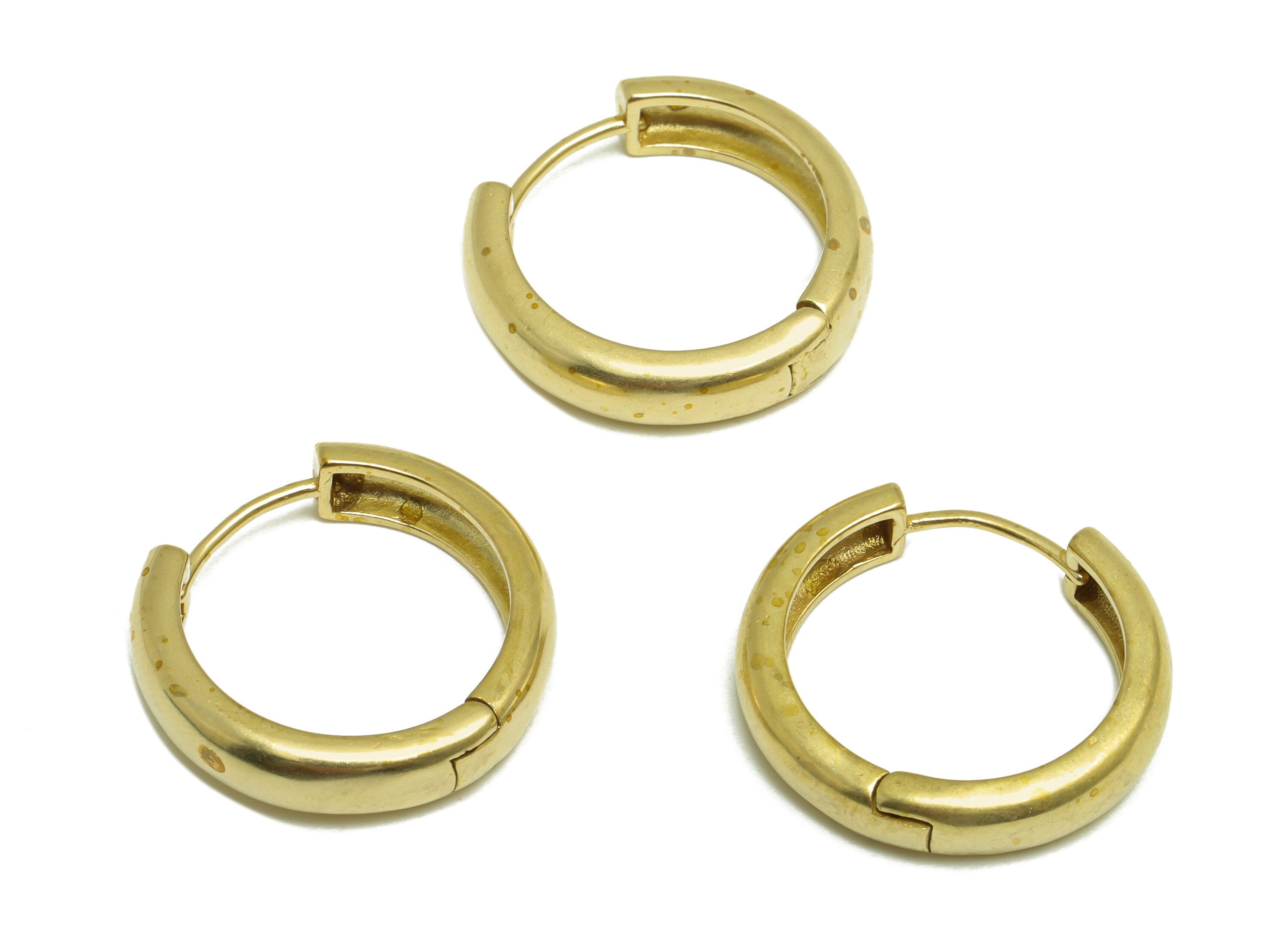 Brass Huggie Hoop Earring - Raw Brass Hoop Round Earring - Brass Minimalist Hoop Huggie Earring - Huggie Clasp Earring - 22x20x4mm - PP10147 - DOMEDBAZAAR