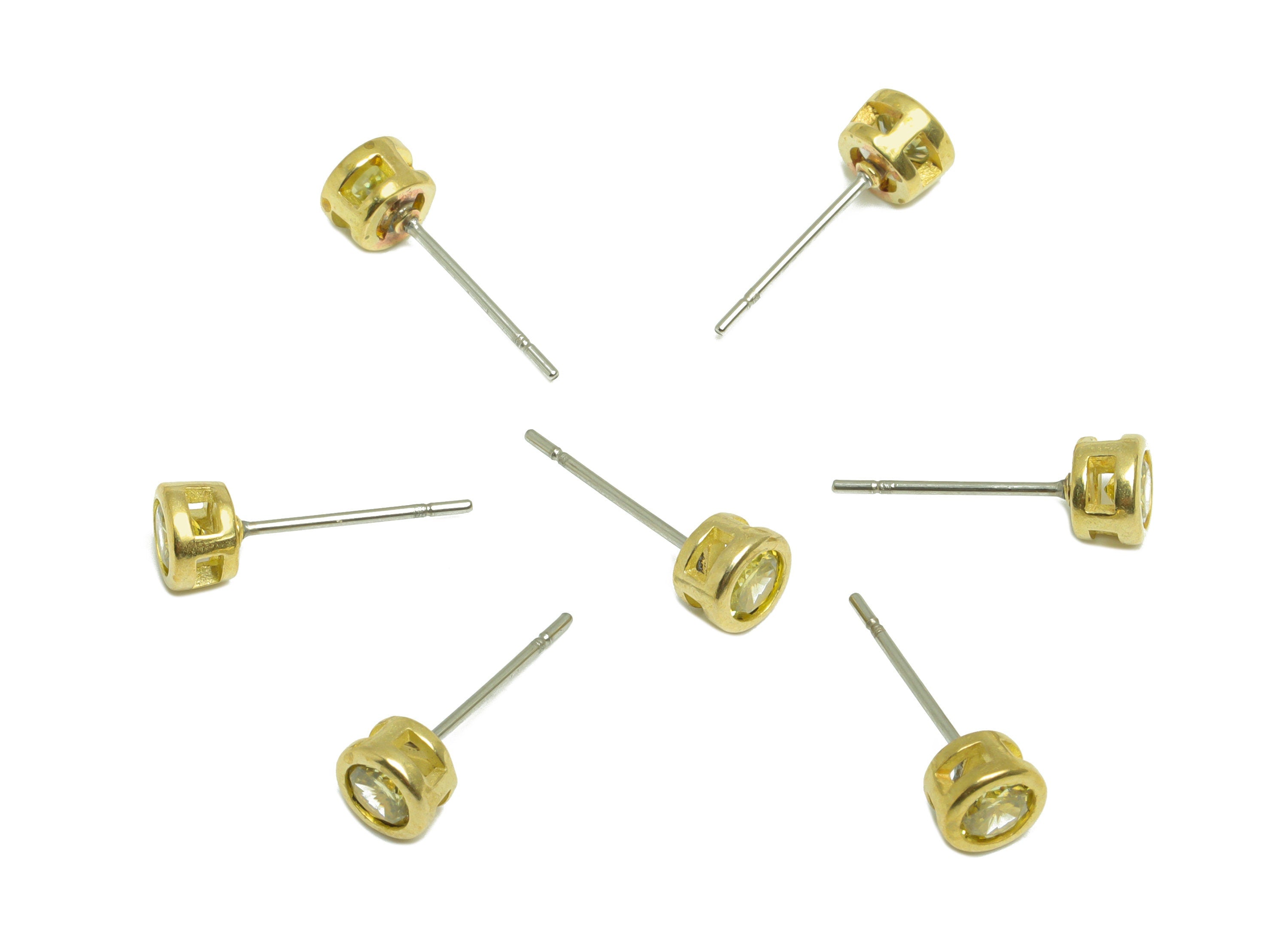 Gloden (CZ-05) Zircon Earring Stud - Raw Brass Minimalist CZ Earring Post - Cubic Zircon Earring Post - 15.6x5.4x3.5mm - PP9825J - DOMEDBAZAAR