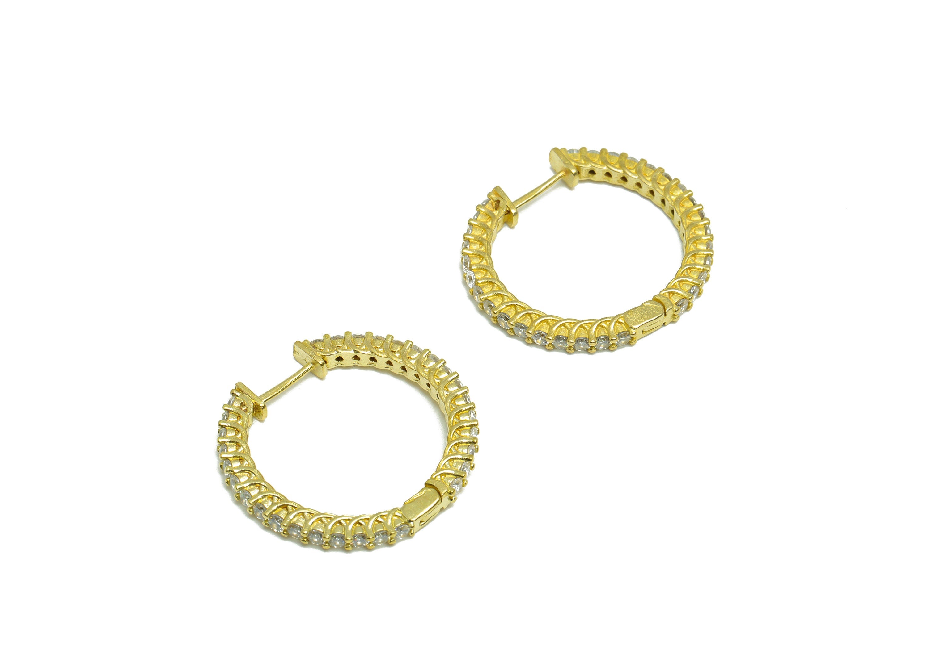 Brass CZ Huggie Hoop Earring - Brass Hoop Cubic Zircon Earring - Textured Huggie Earring - Zircon Huggie Hoop Clasp - 27x26.4x2.5mm - PP9998 - DOMEDBAZAAR