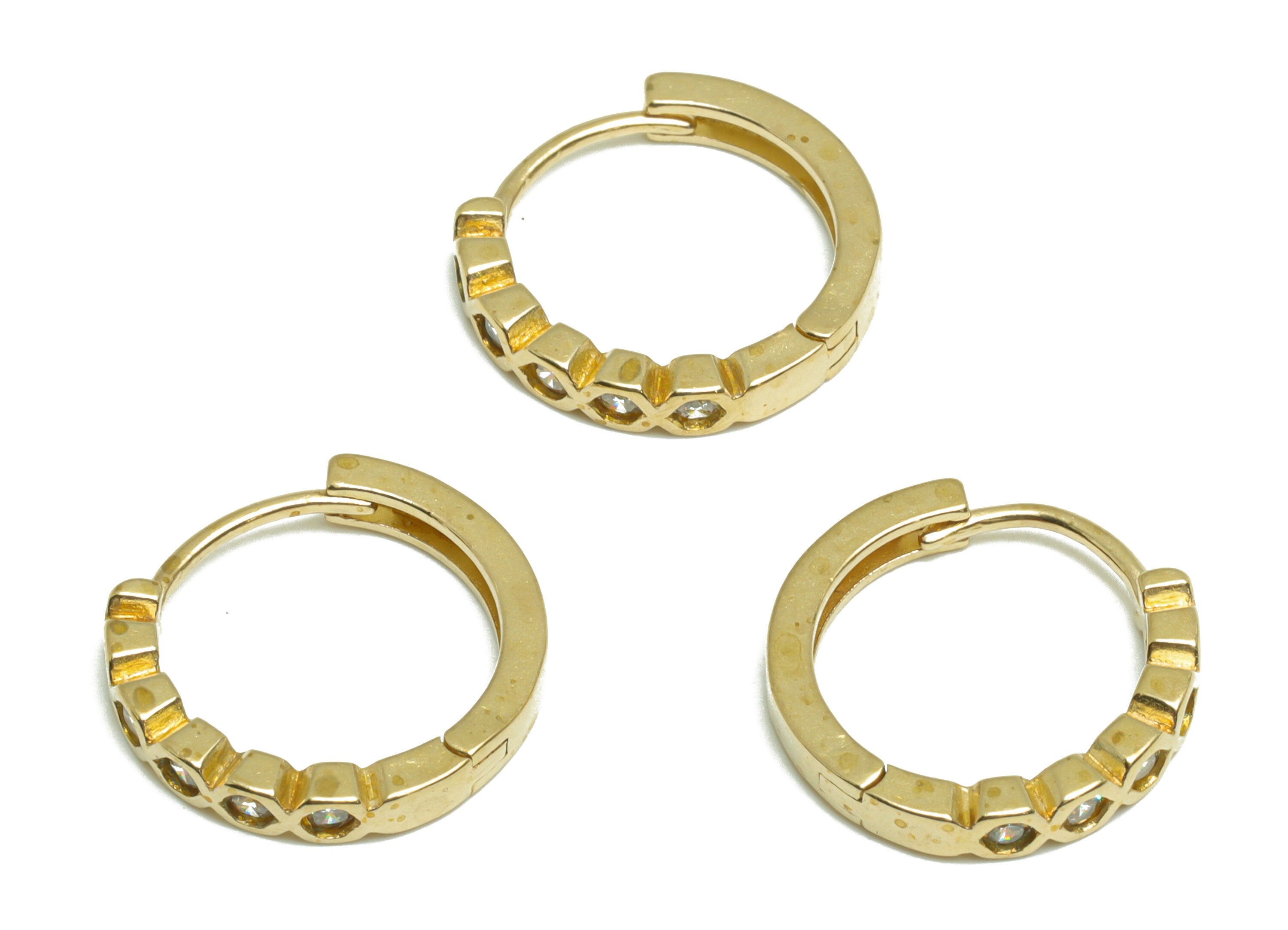 Brass CZ Huggie Hoop Earring - Brass Hoop Beaded Zircon Earring - Brass Hexagon Huggie Earring - Huggie Hoop Clasp - 17.7x16.4x3mm - PP9907 - DOMEDBAZAAR