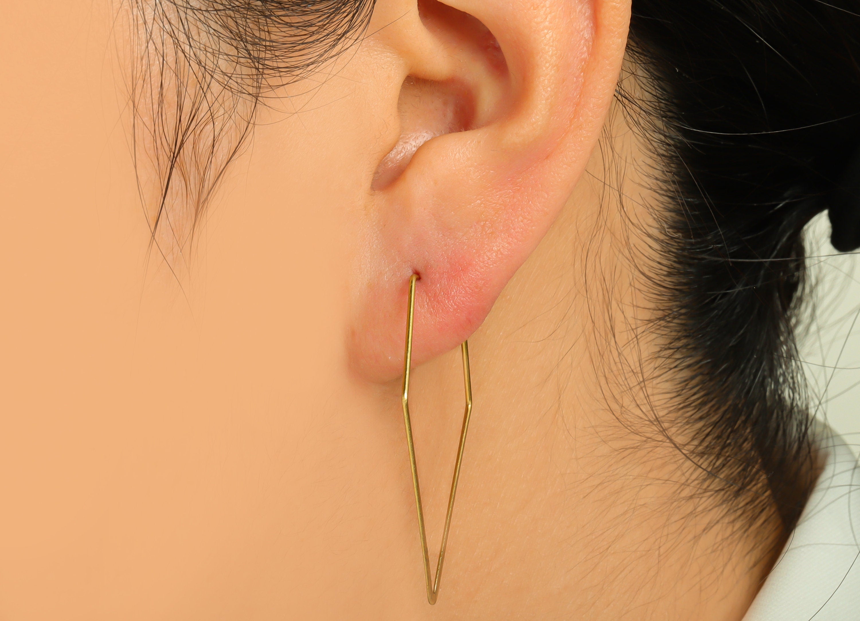 Brass Diamond Wire Hoop Earring - Raw Brass Hammered Pentagon Wire Earring - Geometry Wire Hoop Lock Earring Charm - 40x28x0.8mm-PP10425-40 - DOMEDBAZAAR