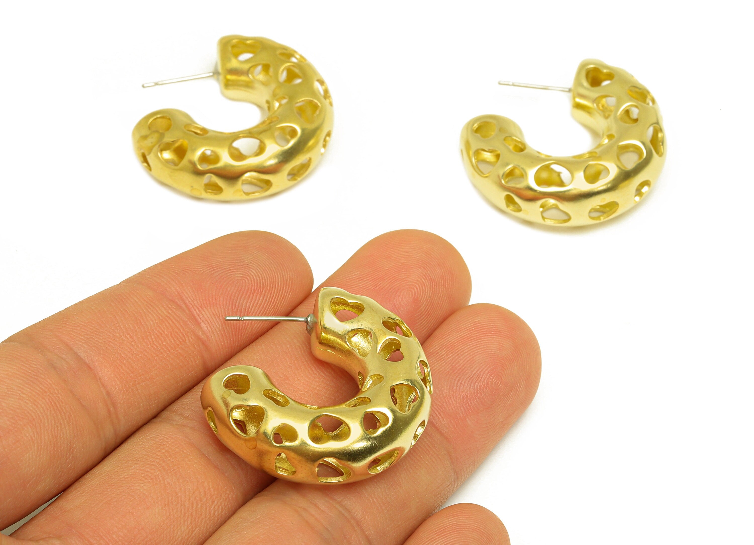 30mm Thick C Hoop Earring Stud - Raw Brass Hoop Earring Post - C Thick Hoop Heart Earring Post - Hollow Hoop Earring - 30x25x10mm - PP10511 - DOMEDBAZAAR