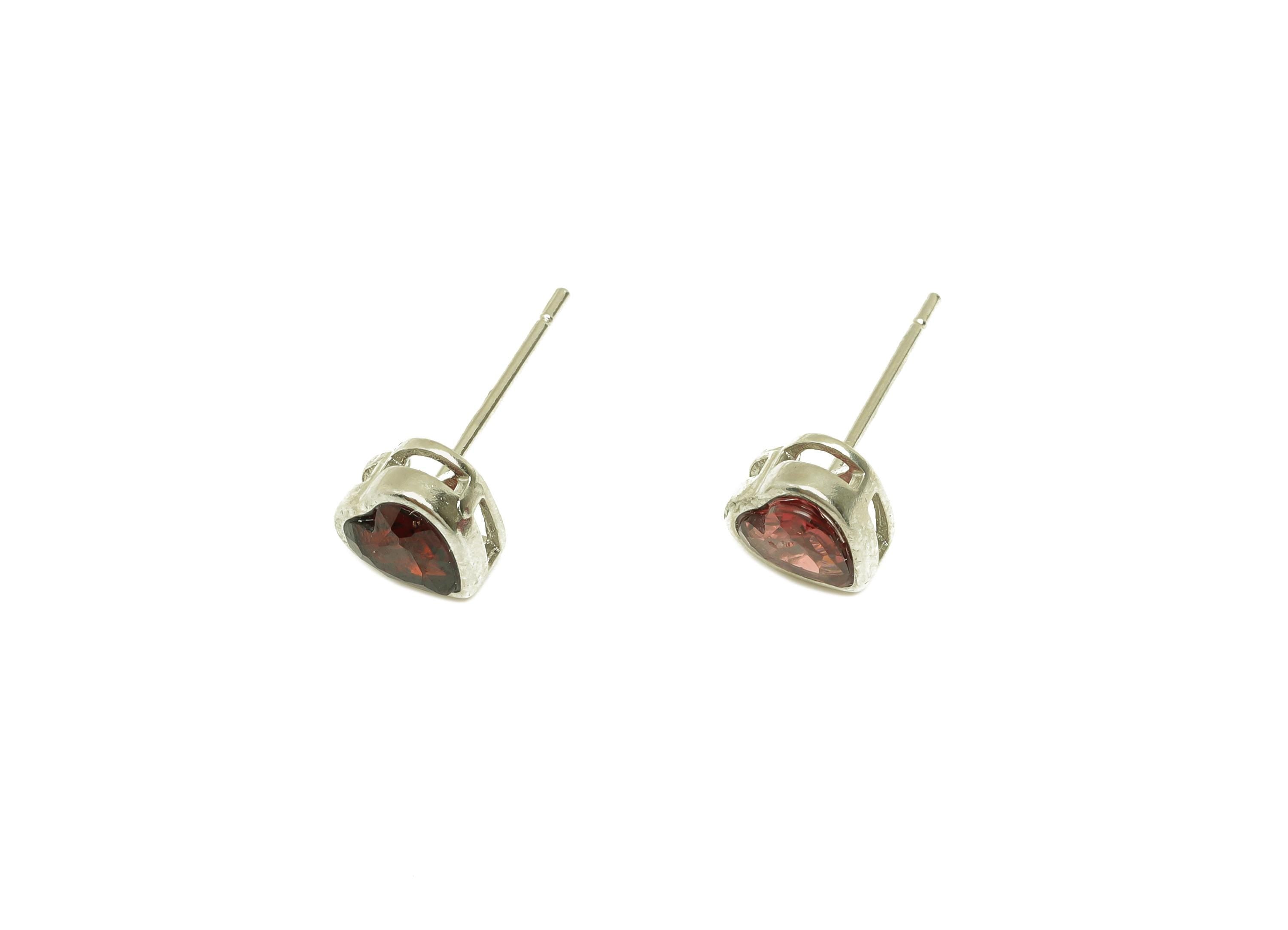 Brass Heart Earring Stud - Brass Garnet Earring Post - Garnet Heart Earring Post - Brass Stud - Silver Tone Plating - 15x6x0.68mm - RGP7254 - DOMEDBAZAAR