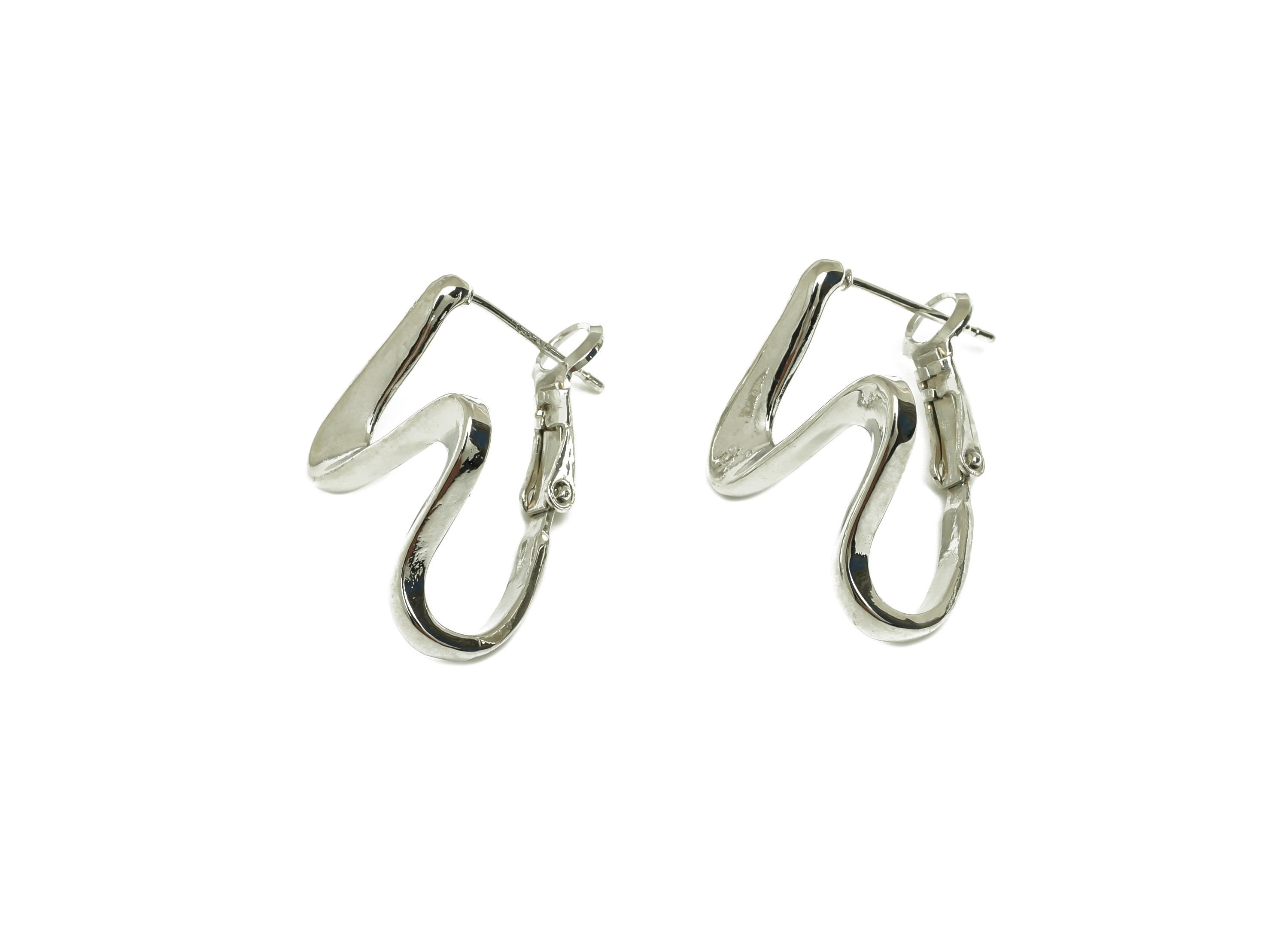 Brass Z Hinged Back Earring - White Wave Hinged Back Hoop Earring - Wave Huggie Earring - 18K Real Gold Plating - 25.8x18.9x12.8mm - RGP7593 - DOMEDBAZAAR
