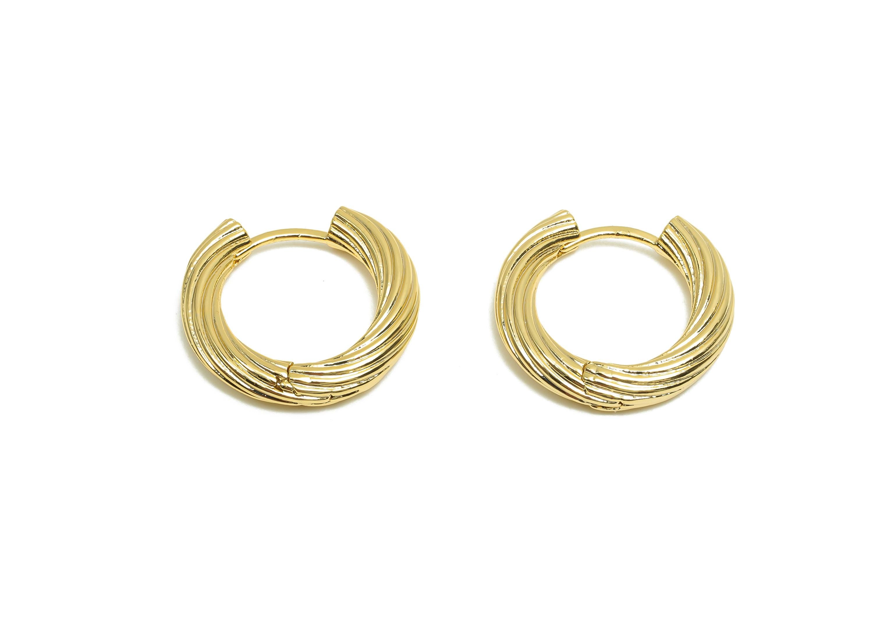 Brass Huggie Hoop Earring - For Women&#39;s Earring - Brass Textured Hoop Clasp Earring - 18K Real Gold Plating - 19.51x21.53x4.07mm - RGP8301 - DOMEDBAZAAR