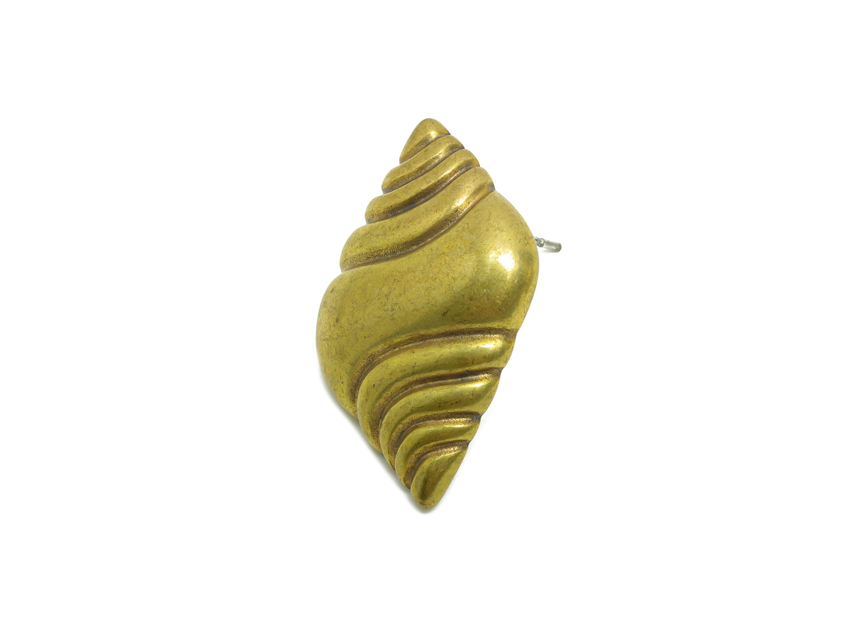 Vintage Conch Earring Stud - Raw Brass Antique Conch Earring Post - Brass Nautical Textured Conch Shell  Earring - 29.33x20x5mm - PP10824 - DOMEDBAZAAR