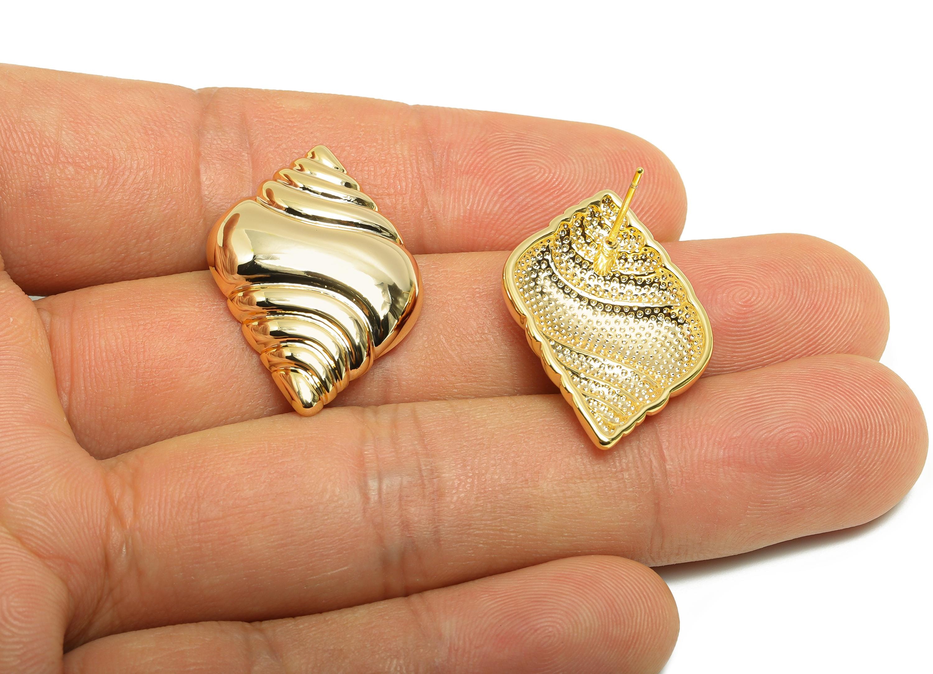 Vintage Conch Earring Stud - Brass Antique Conch Earring Post - Nautical Textured Conch Shell  Earring - Gold Jewelry - 29x20x5mm - RGP10101 - DOMEDBAZAAR