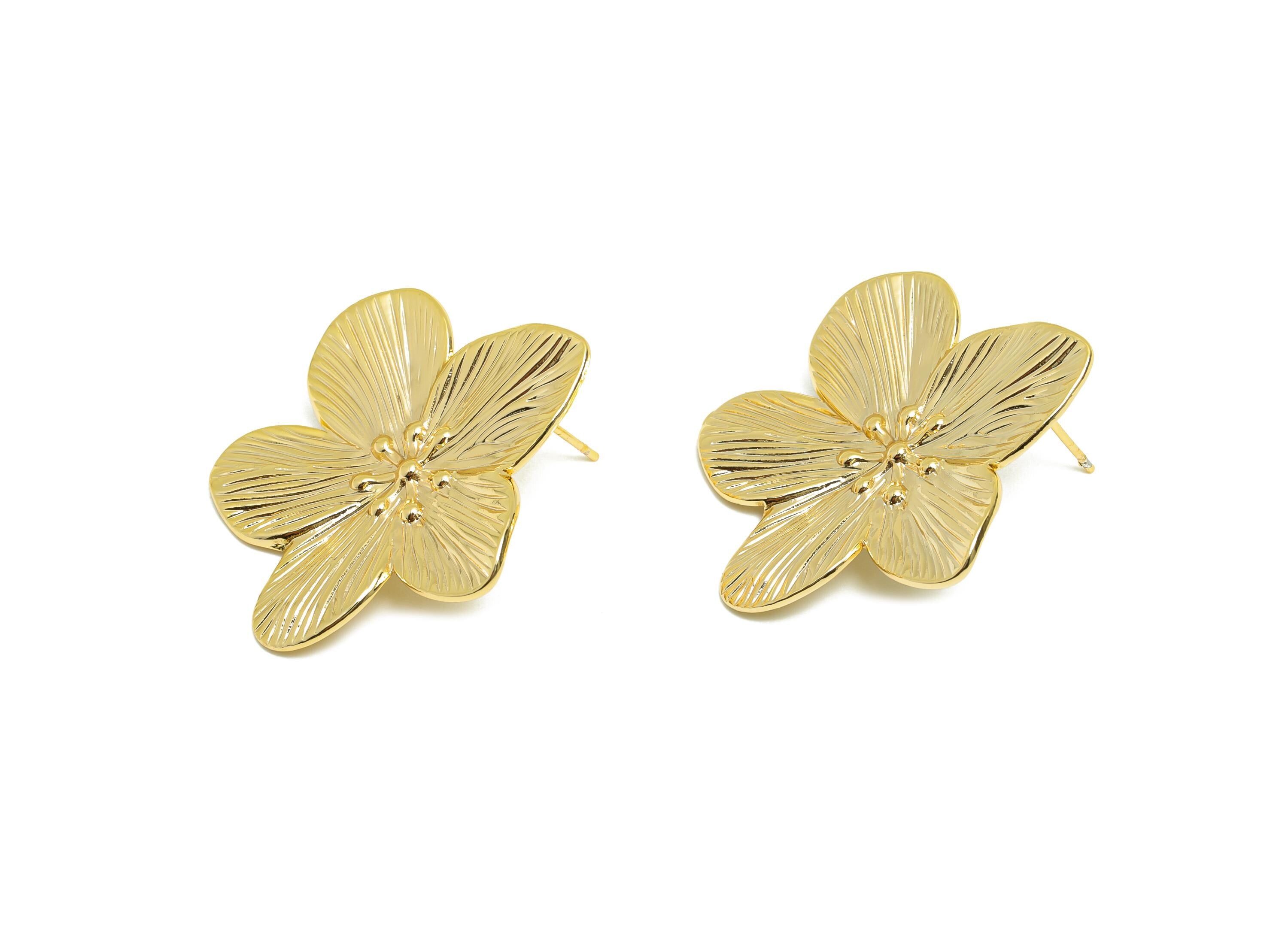 Brass Flower Earring Post - Brass Daisy Flower Earring Stud - Gold Textured Flower Earring Stud - Elegant Gold Jewelry - 32x29x3mm -RGP10049 - DOMEDBAZAAR