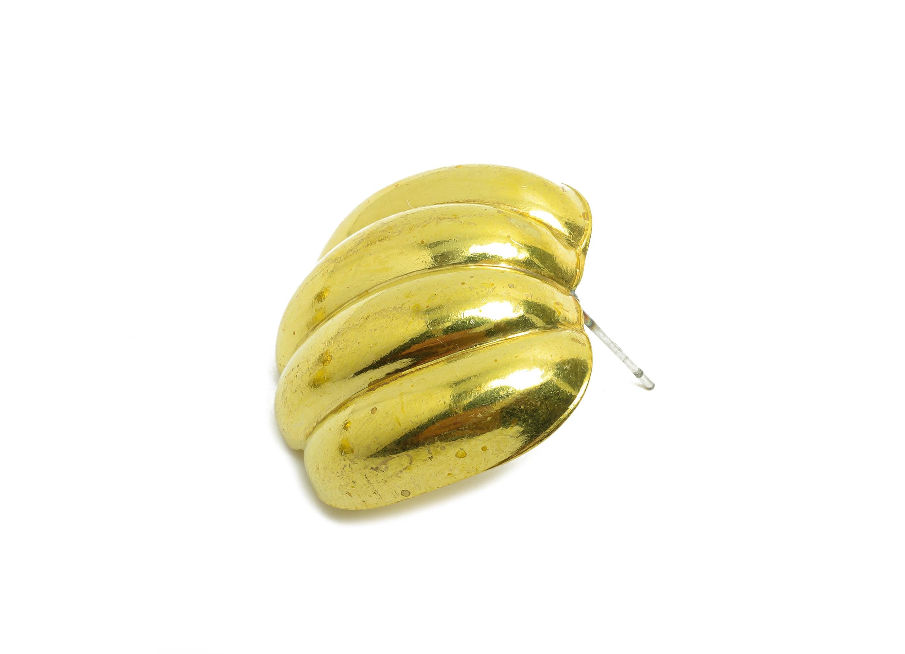 Curved Bold Earring Post - Raw Brass Three-Dimensional Stud Earring - Brass Minimalist Stud Earrings - Artistic Jewelry - 27x27x8mm -PP10774 - DOMEDBAZAAR