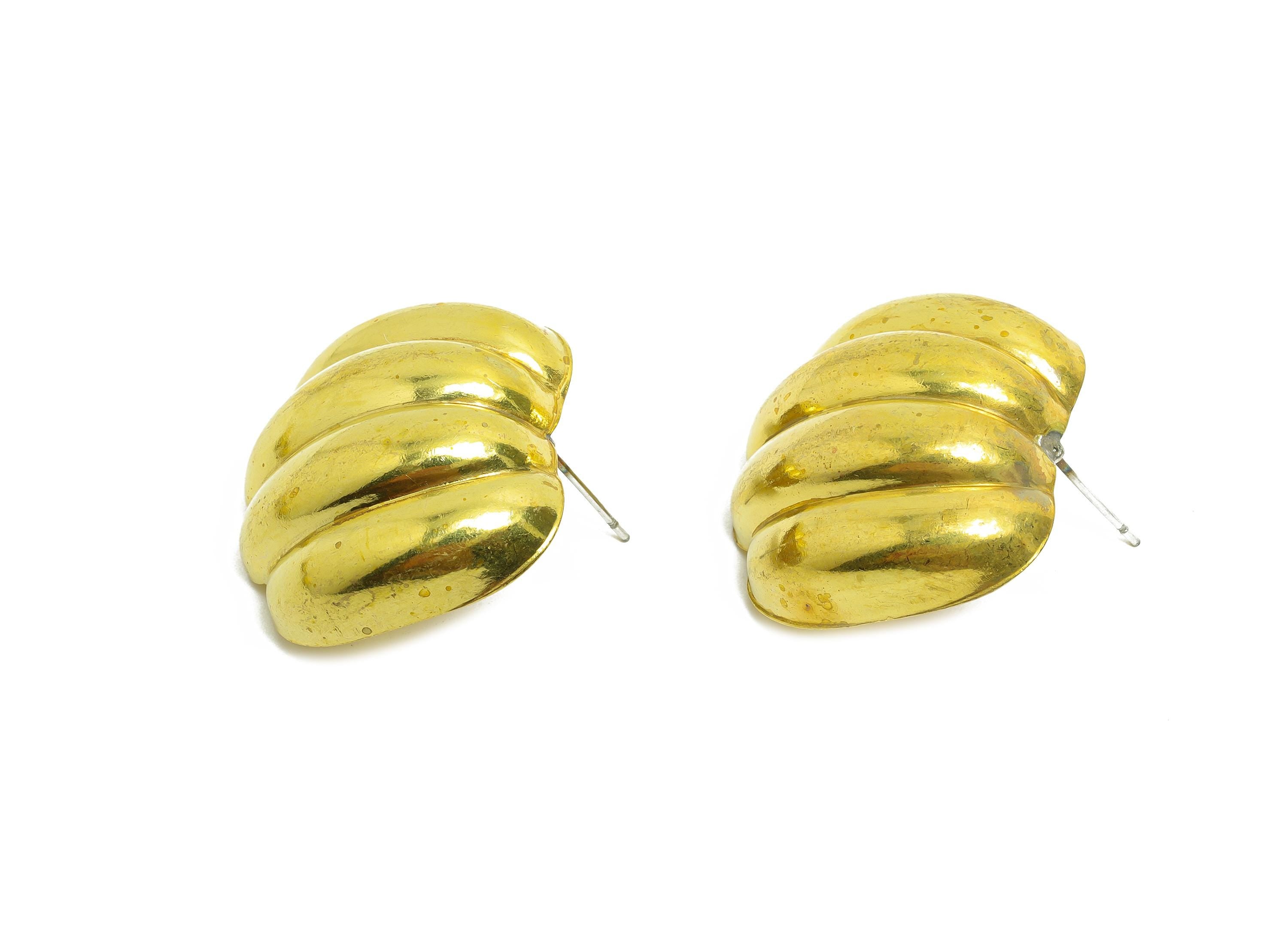 Curved Bold Earring Post - Raw Brass Three-Dimensional Stud Earring - Brass Minimalist Stud Earrings - Artistic Jewelry - 27x27x8mm -PP10774 - DOMEDBAZAAR