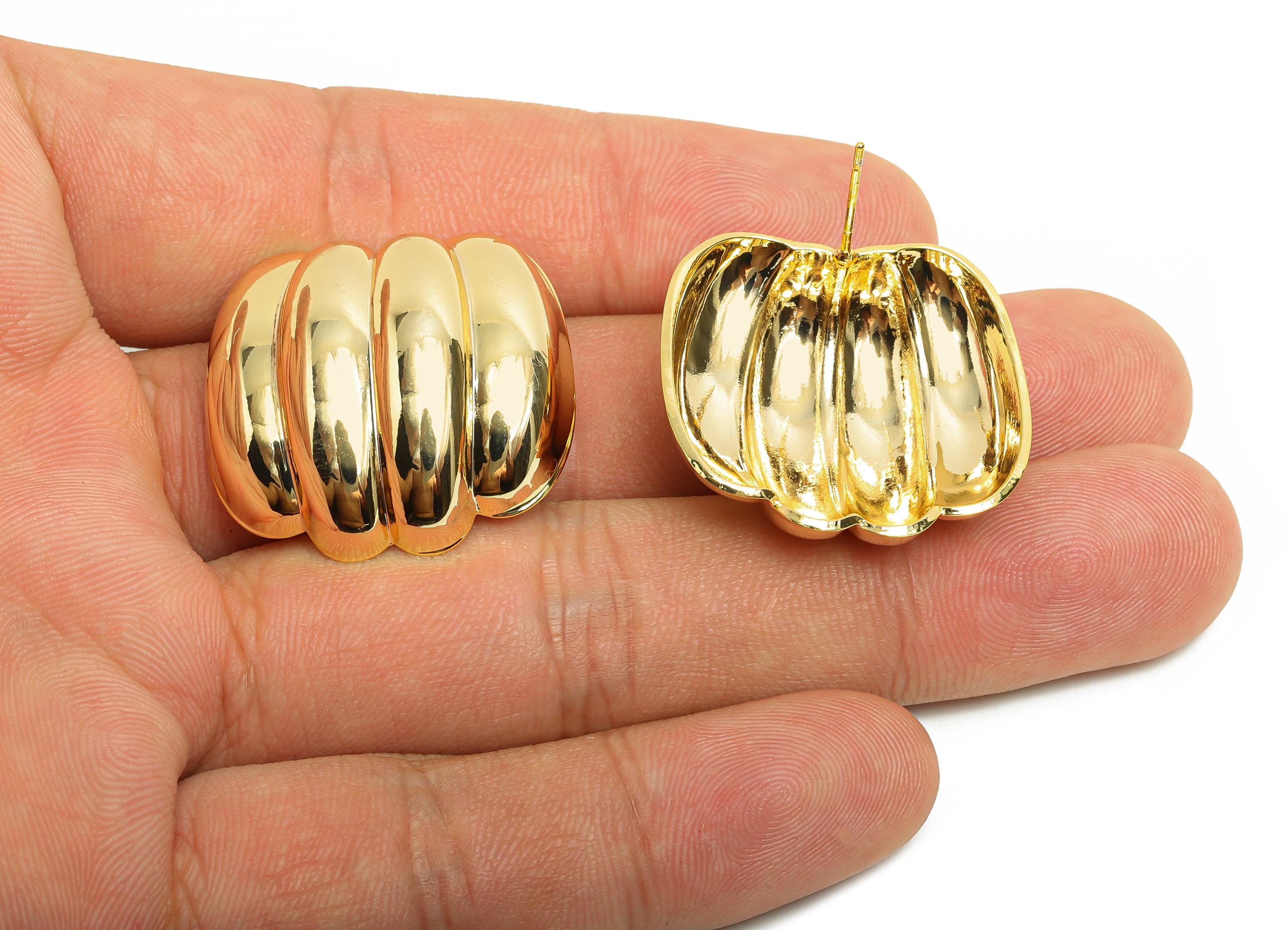 Curved Bold Earring Post - Brass Gold Three-Dimensional Stud Earring - 18k Real Gold Plating - Artistic Jewelry - 27x27x8mm - RGP10023 - DOMEDBAZAAR