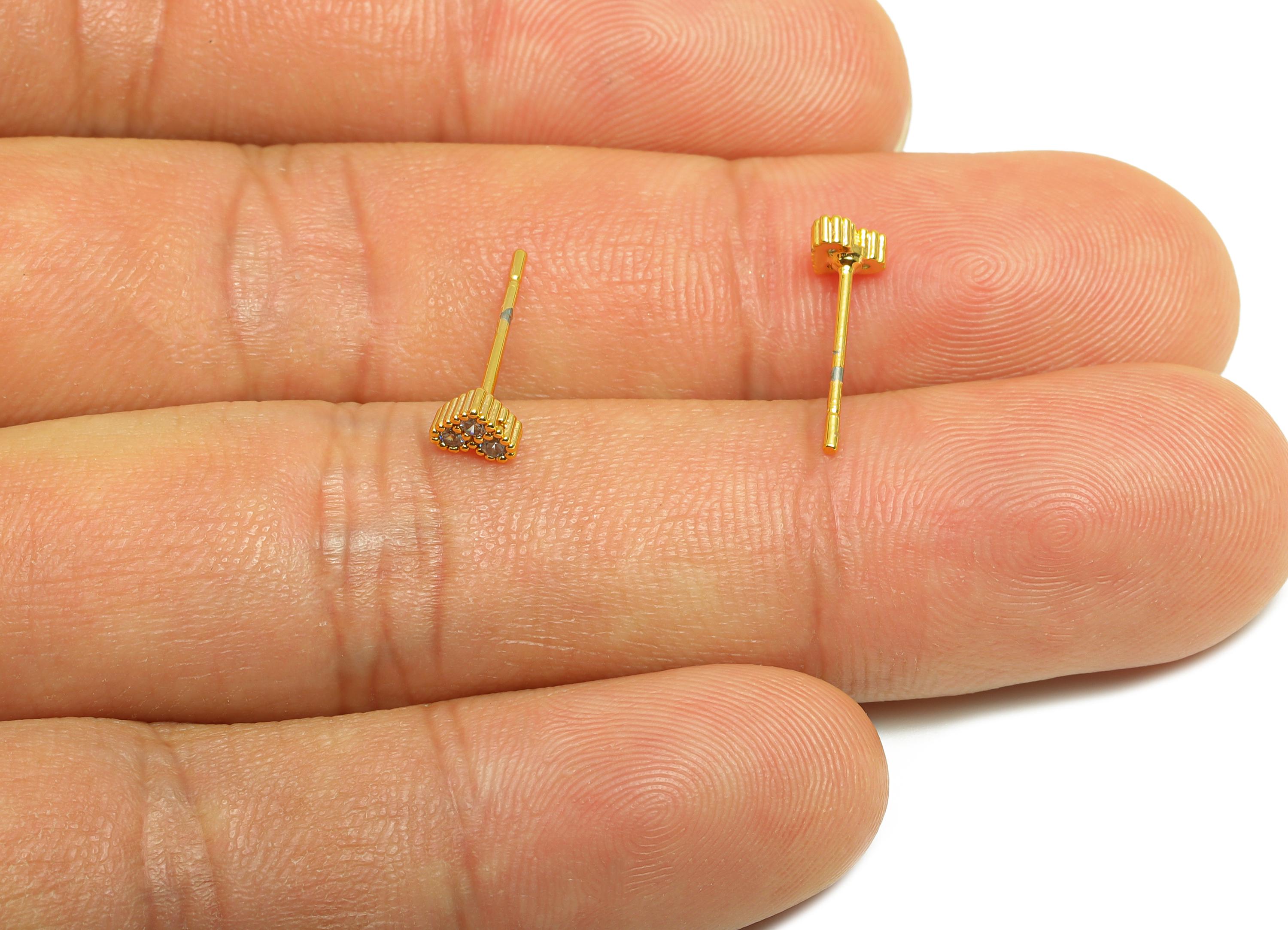 Brass Dainty  Earring Stud - Brass Elegant Heart Earring Stud - Gold Elegant Zircon Classic Jewelry - Gold Jewelry -4.7x3.9x1.9mm - RGP10259 - DOMEDBAZAAR