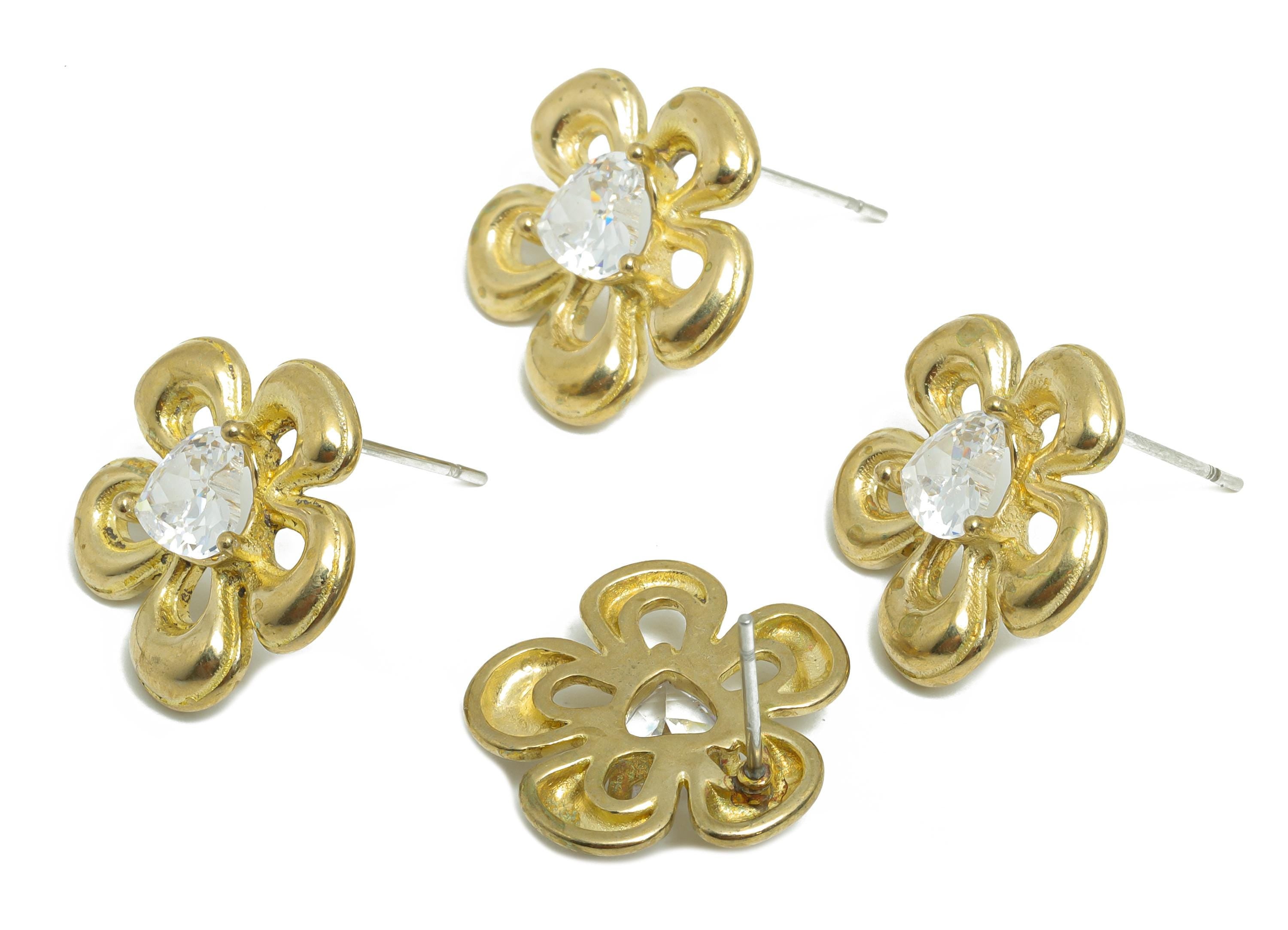 Floral CZ Earring Stud - Raw Brass Vintage Crystal Embellished Earring - Classic Yet Modern Stud - Modern Jewelry - 17.15x16x3mm - PP11038 - DOMEDBAZAAR