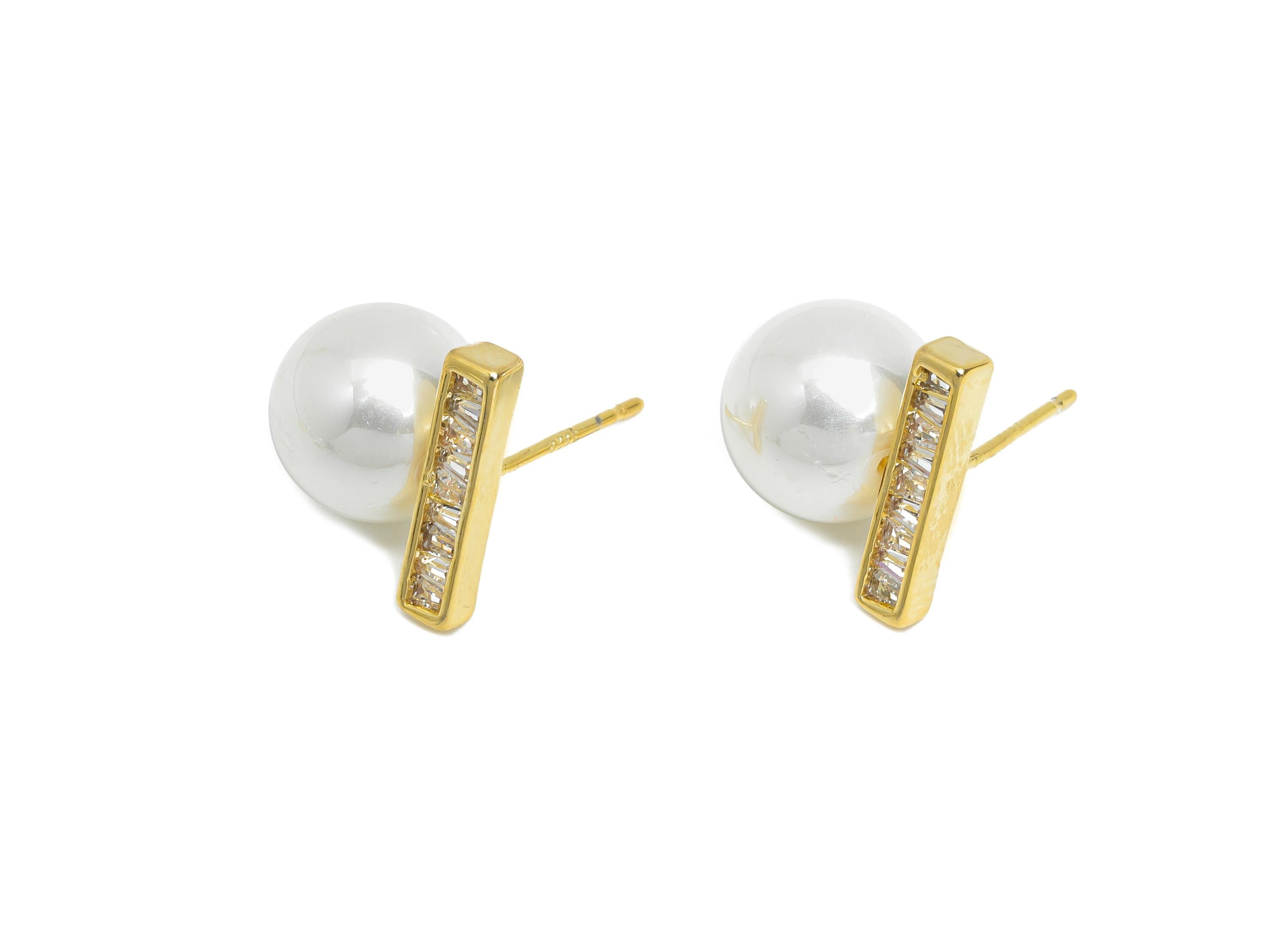 Brass CZ Bar Pearl Stud - Gold Bar Seashell Pearl Earring Stud - Minimalism Jewelry for Gift - 18K Gold Plated - 13.62x13.21x0.7mm -RGP9581 - DOMEDBAZAAR