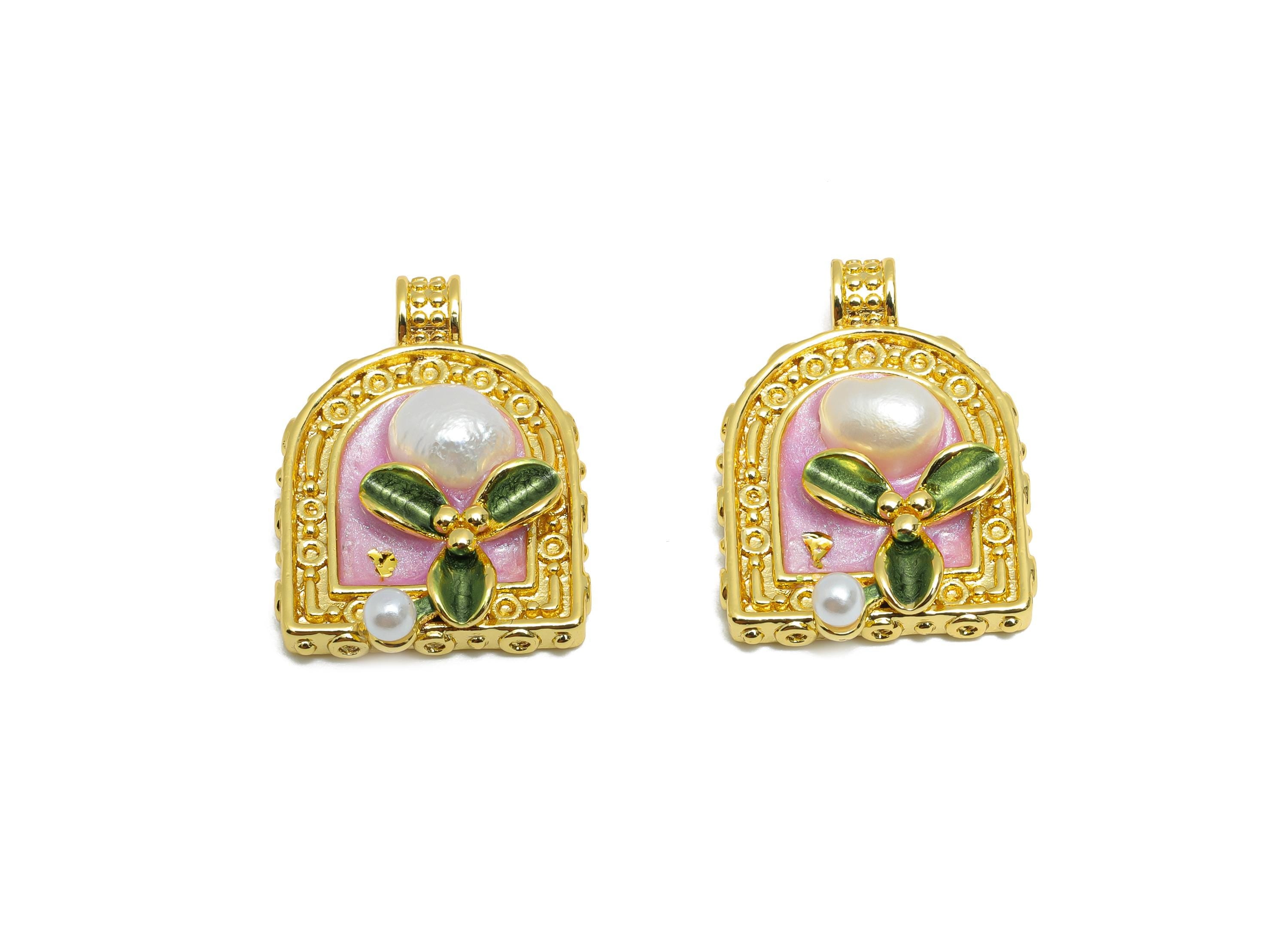 Domed Pearl Pendant - Dainty Brass Enamel Flower with Pearl Pendant - Chic Necklace Pendant - 18K Gold Plated - 22.48x16.63x5.87mm -RGP10683 - DOMEDBAZAAR