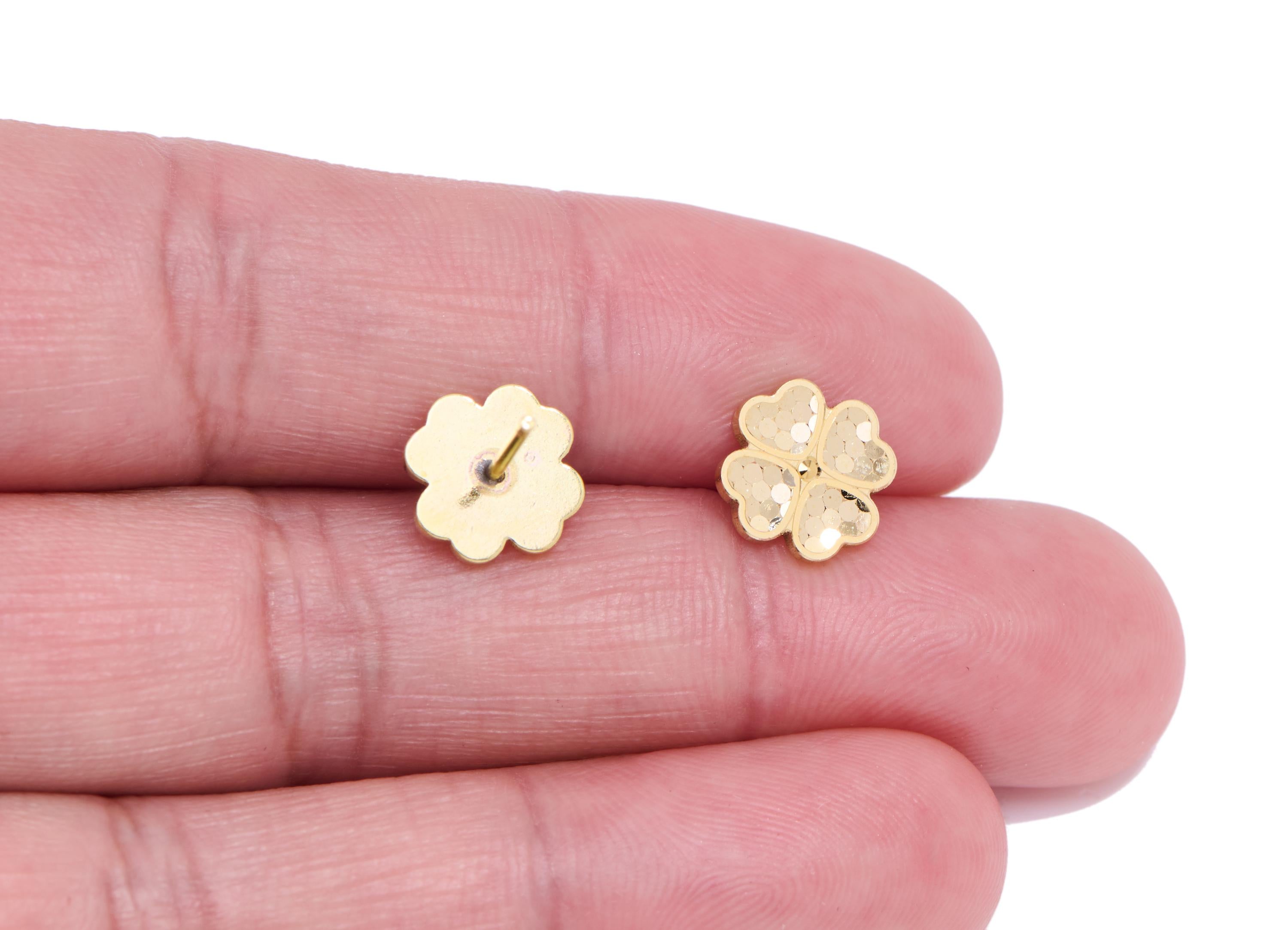Heart Floral Earring Post - Raw Brass Textured Four Leaf Clover Stud - Modern Laser Cut Jewelry - Minimalist Jewelry - 9x9x0.8mm - PP11191 - DOMEDBAZAAR